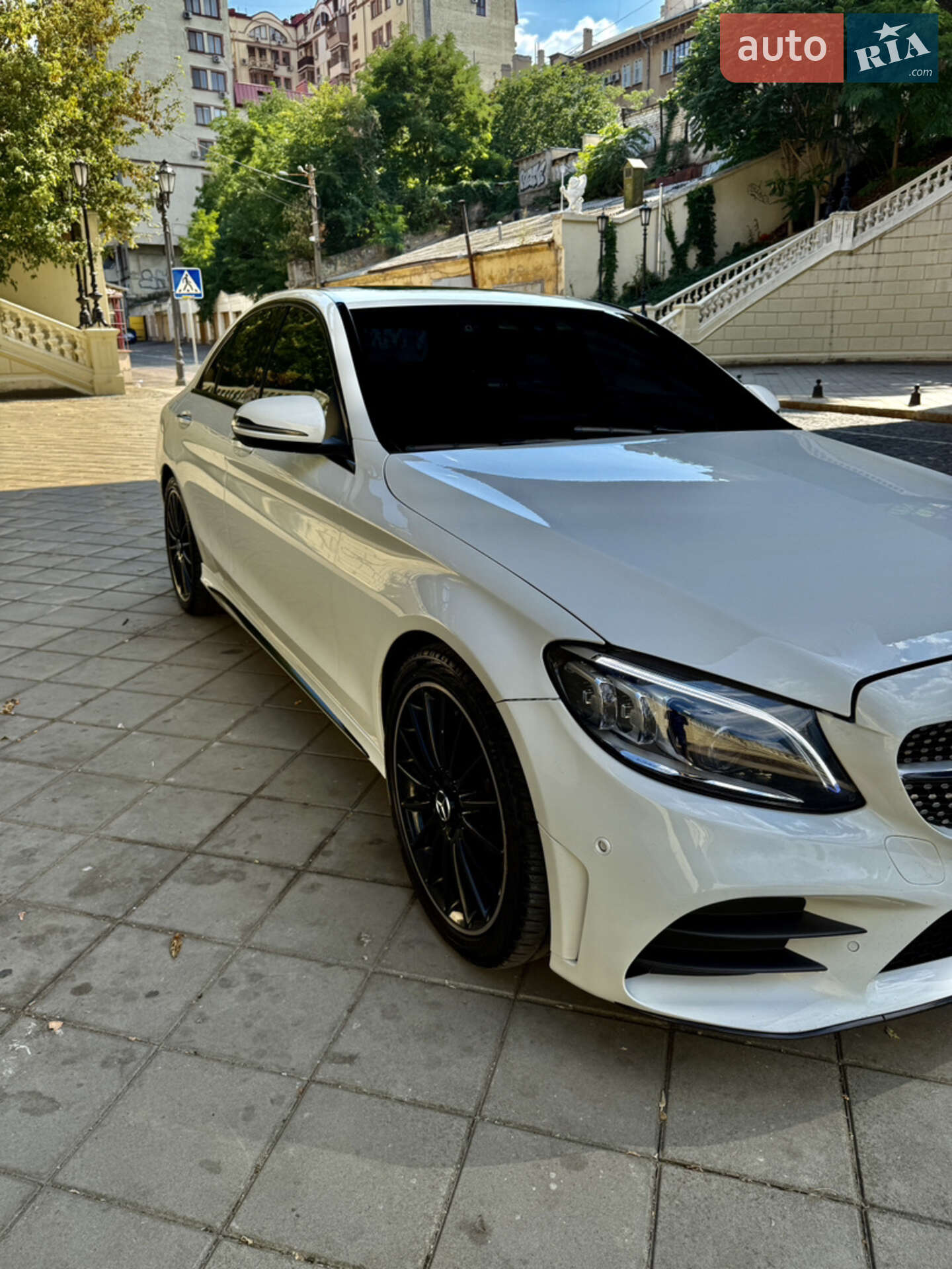 Mercedes-Benz C-Class 2018 VIN WDDWF4HB6JR417891 фото оголошення 2 з 52