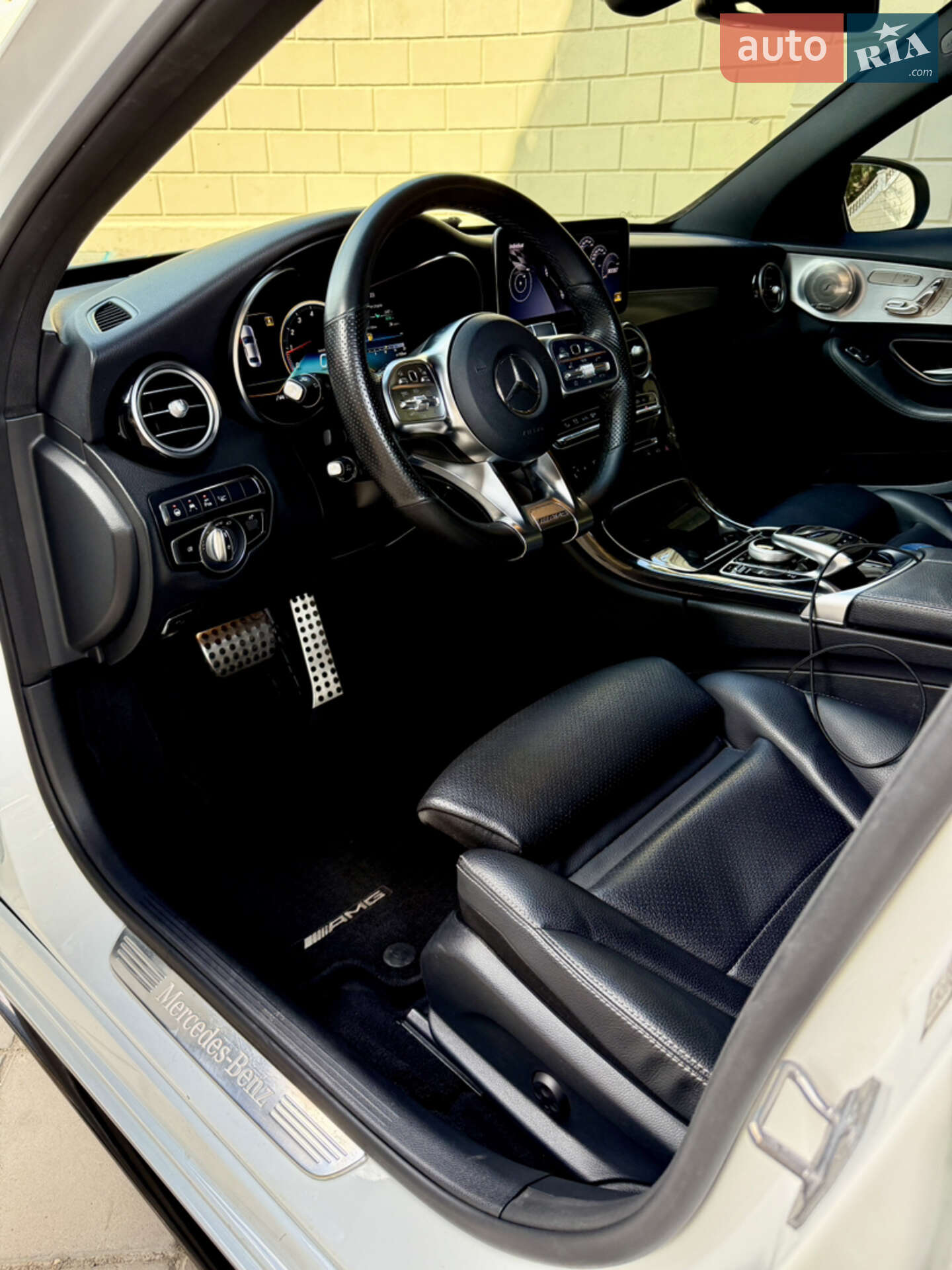 Mercedes-Benz C-Class 2018 VIN WDDWF4HB6JR417891 фото оголошення 15 з 52