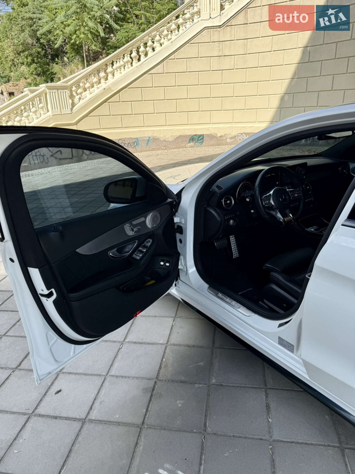 Mercedes-Benz C-Class 2018 VIN WDDWF4HB6JR417891 фото оголошення 16 з 52