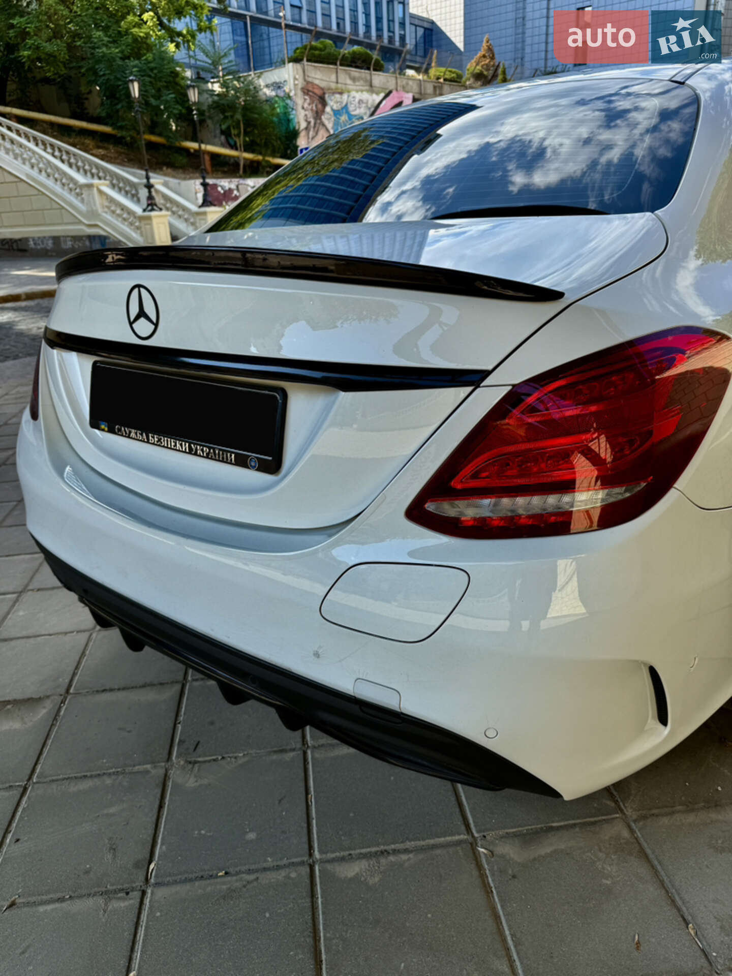 Mercedes-Benz C-Class 2018 VIN WDDWF4HB6JR417891 фото оголошення 19 з 52
