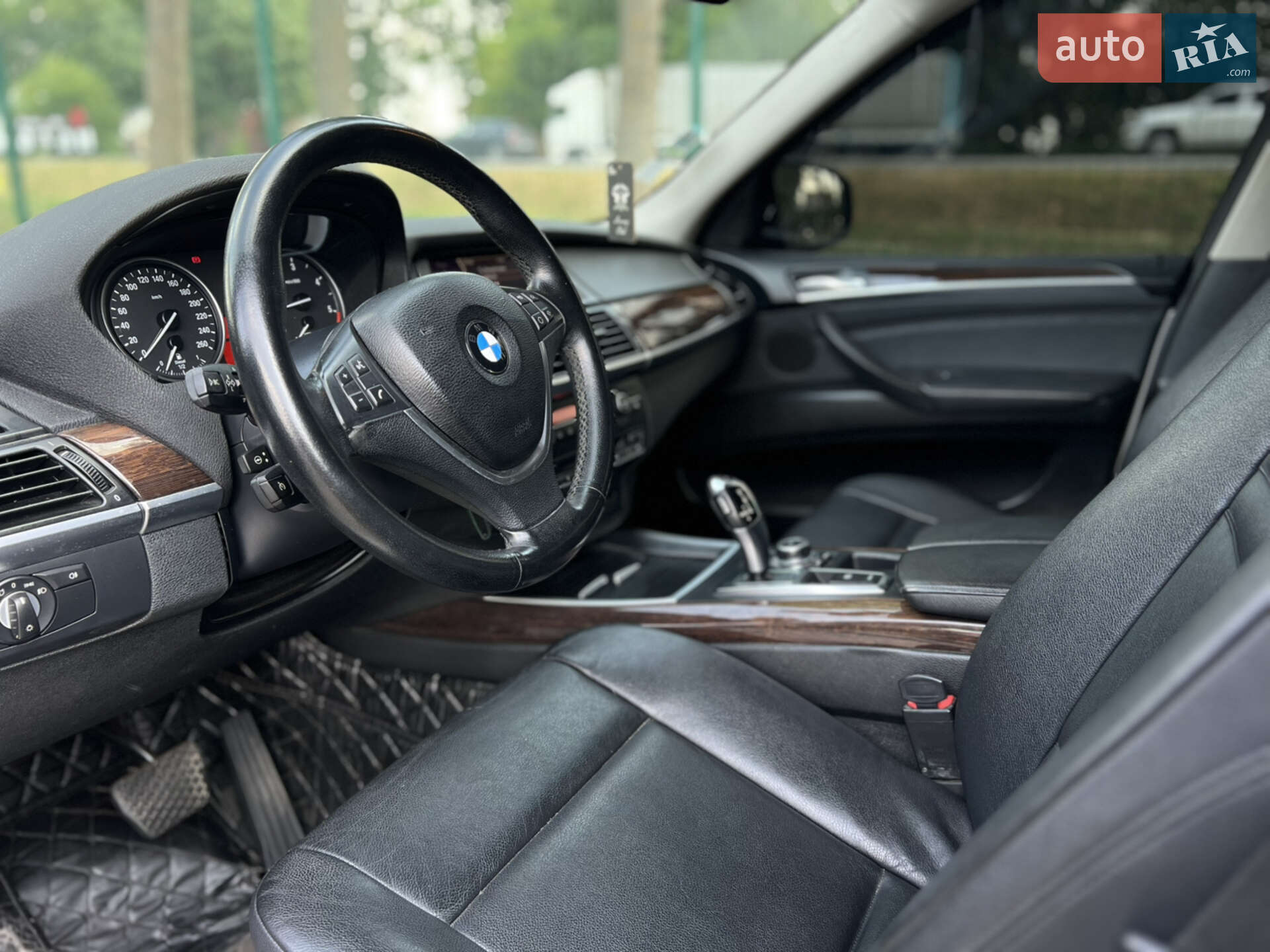 BMW X5 2012 VIN WBAZW41080L833617 фото оголошення 8 з 26