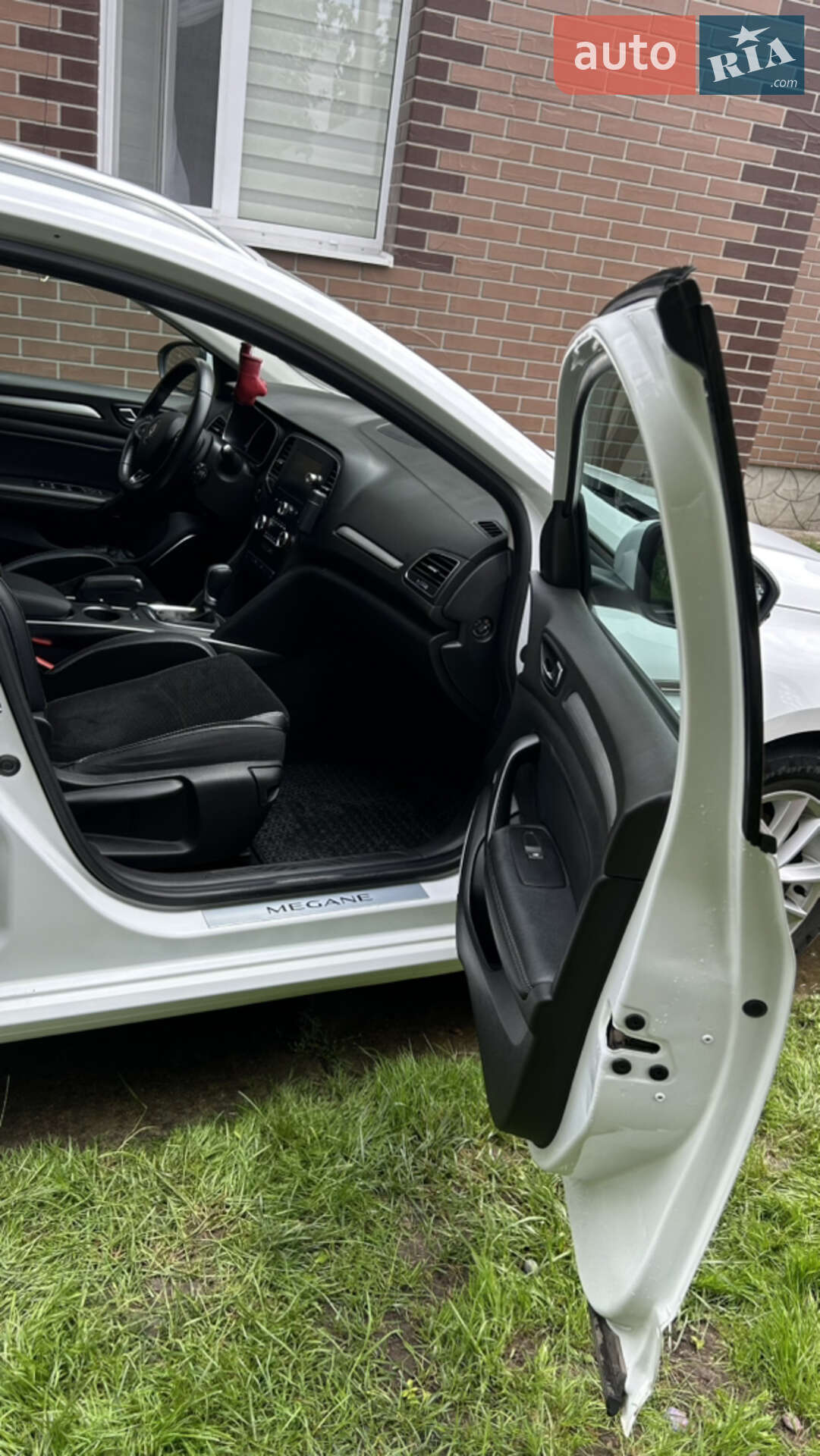 Renault Megane 2016 VIN VF1RFB00057031926 фото оголошення 3 з 13