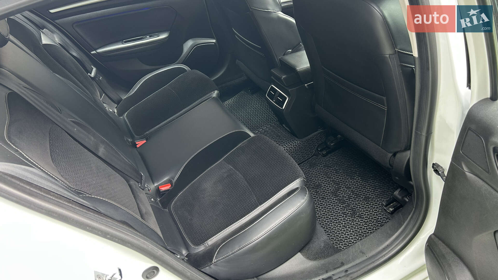 Renault Megane 2016 VIN VF1RFB00057031926 фото оголошення 6 з 13