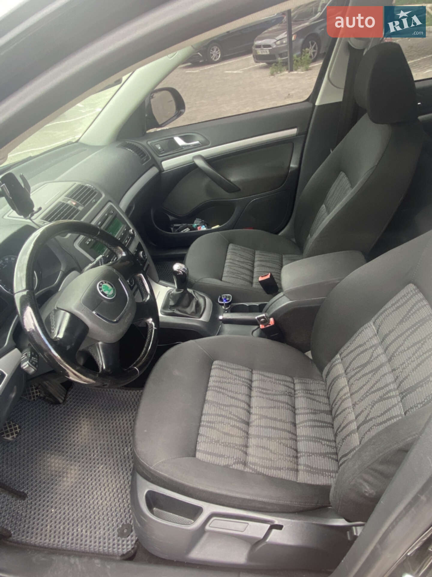 Skoda Octavia 2010 VIN TMBGK61Z0A2105247 фото оголошення 6 з 10