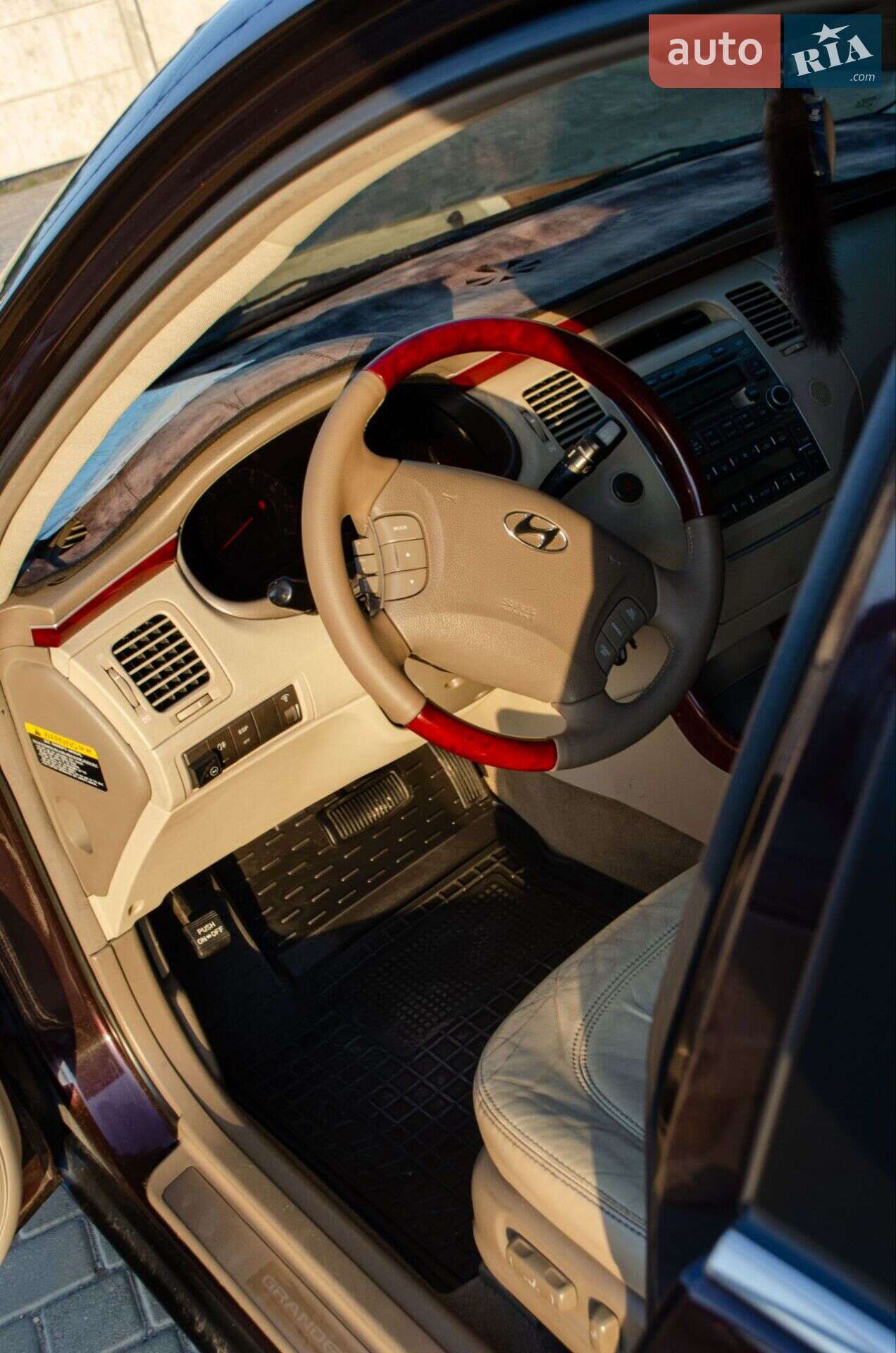 Hyundai Grandeur 2008 VIN KMHFC41DP8A291425 фото оголошення 52 з 61