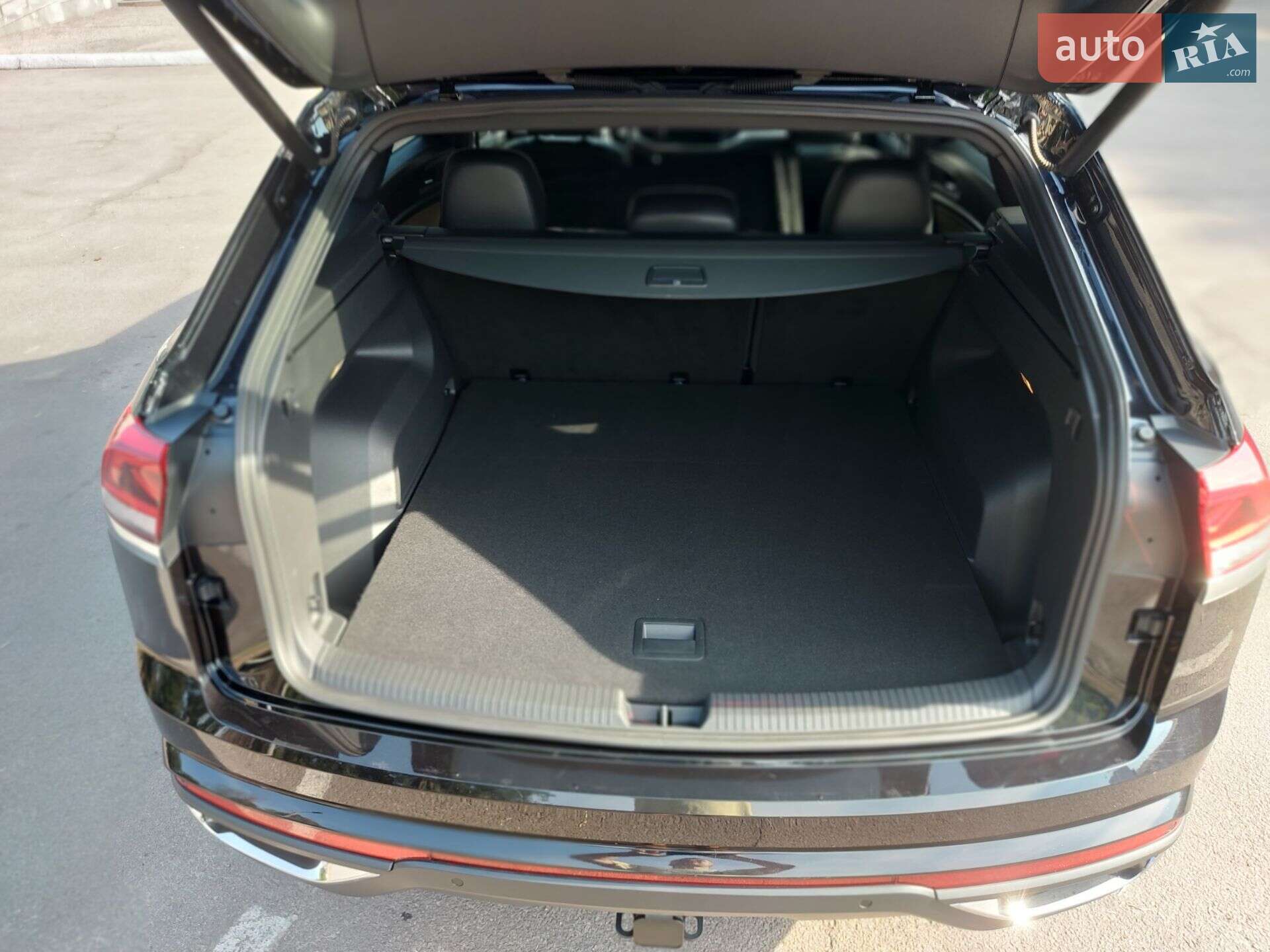 Volkswagen Atlas Cross Sport 2021 VIN 1V2JE2CAXNC205030 фото оголошення 10 з 19