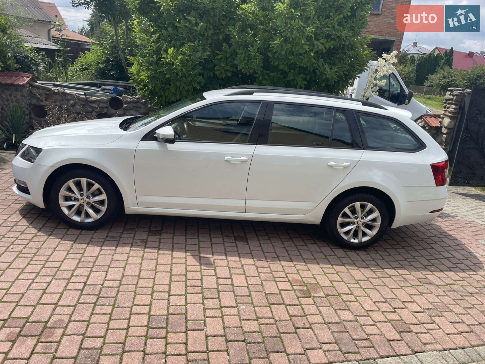 Skoda Octavia 2019 VIN TMBJG7NE9K0184239 фото оголошення 10 з 34