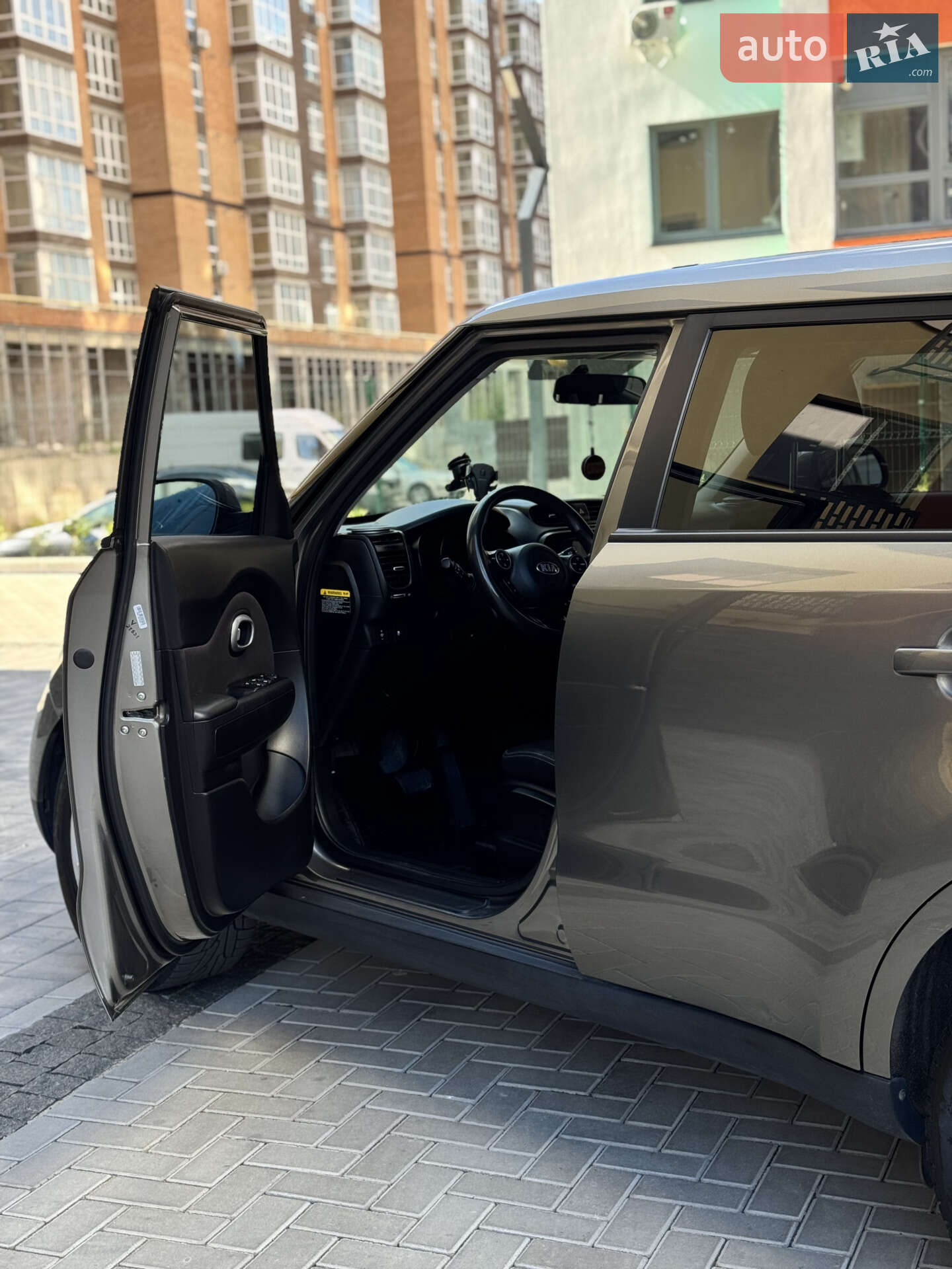 Kia Soul 2017 VIN KNDJP3A55H7504462 фото оголошення 4 з 18