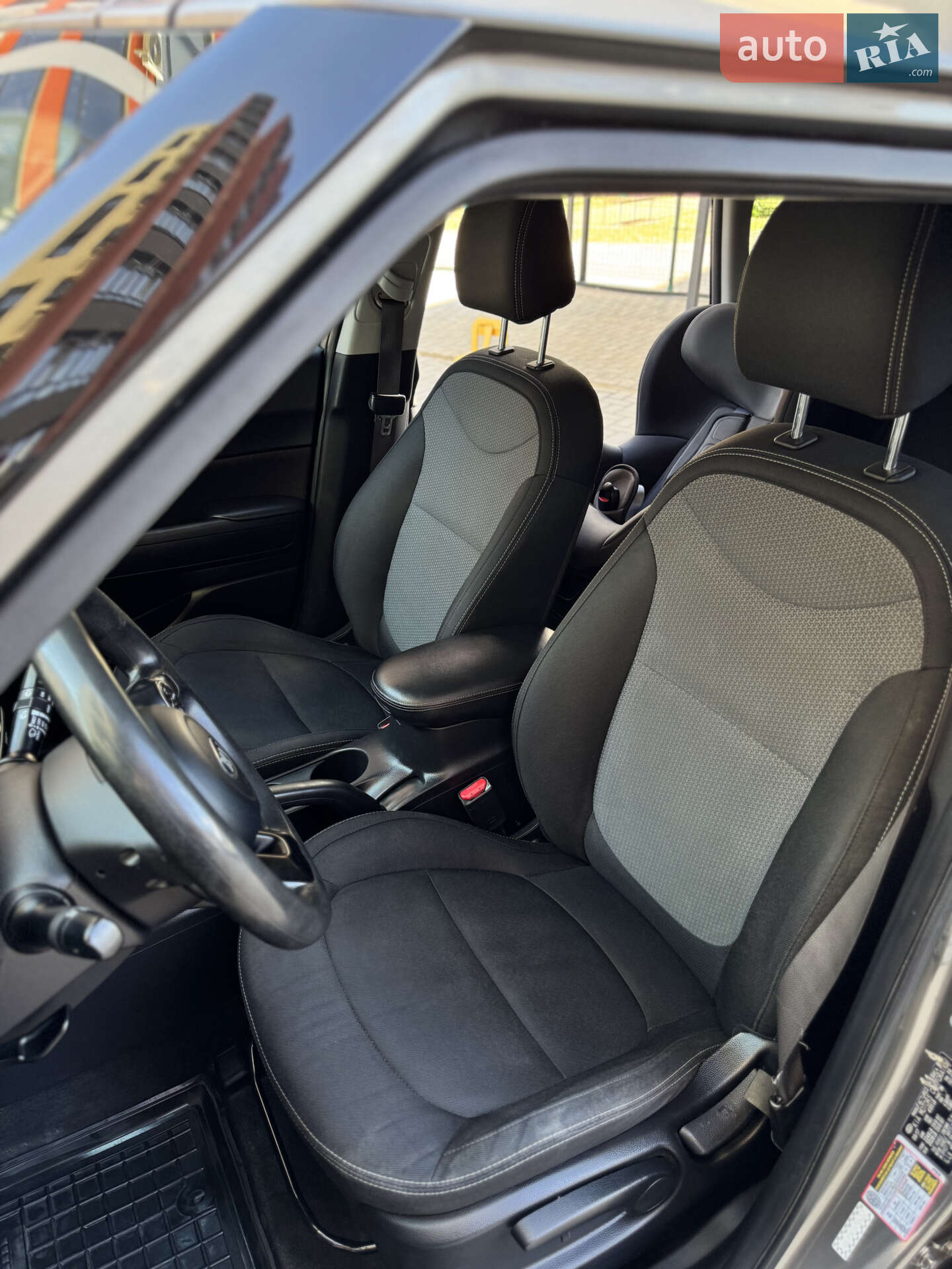 Kia Soul 2017 VIN KNDJP3A55H7504462 фото оголошення 10 з 18