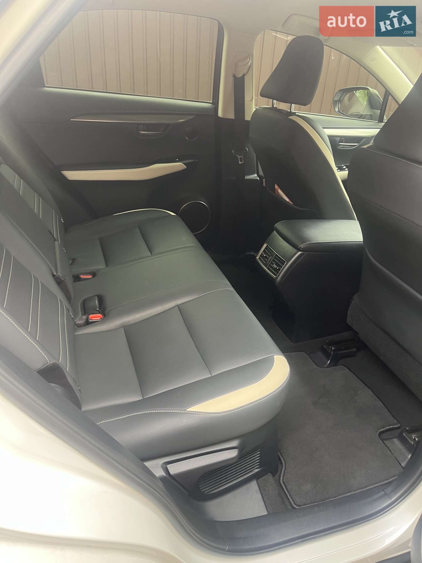 Lexus NX 2020 VIN JTJBERBZ002061571 фото оголошення 10 з 13