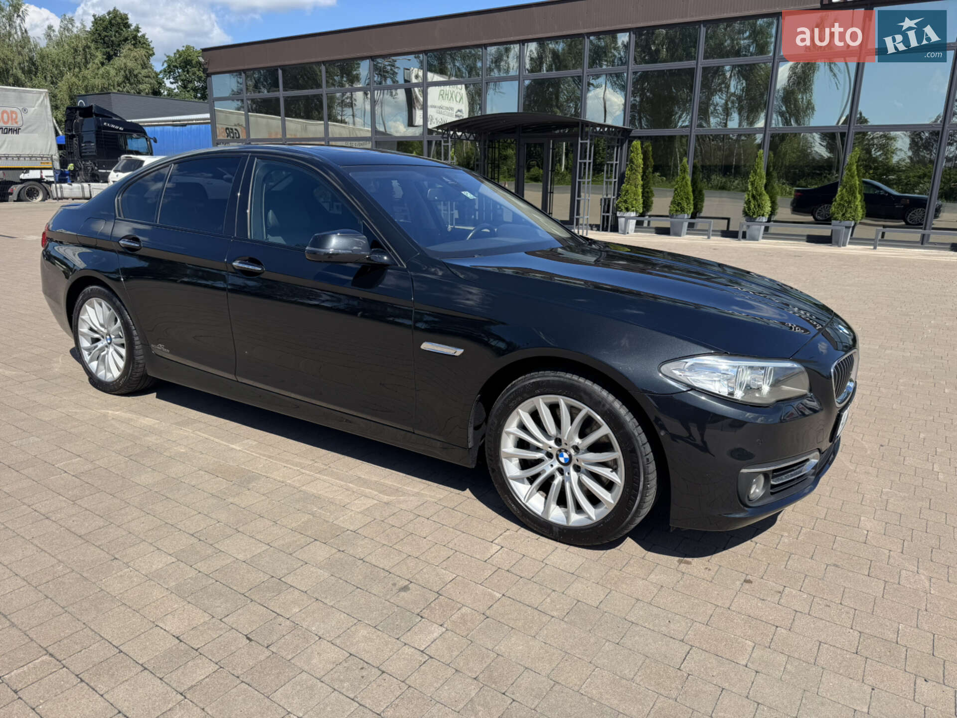 BMW 5 Series 2015 VIN WBA5D71020G248966 фото оголошення 12 з 76