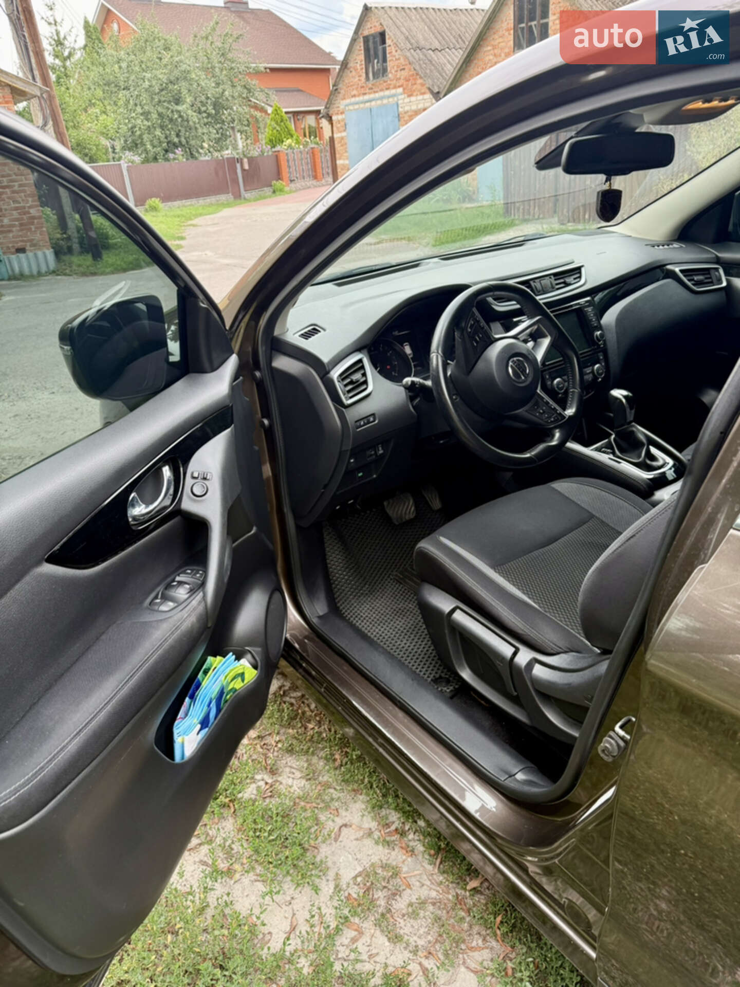 Nissan Qashqai 2017 VIN SJNFBNJ11U2206523 фото оголошення 4 з 10