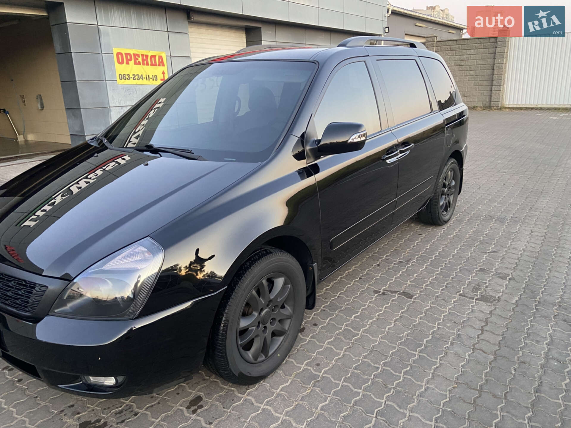 Kia Carnival 2011 VIN KNAMH816BB6418078 фото оголошення 4 з 21