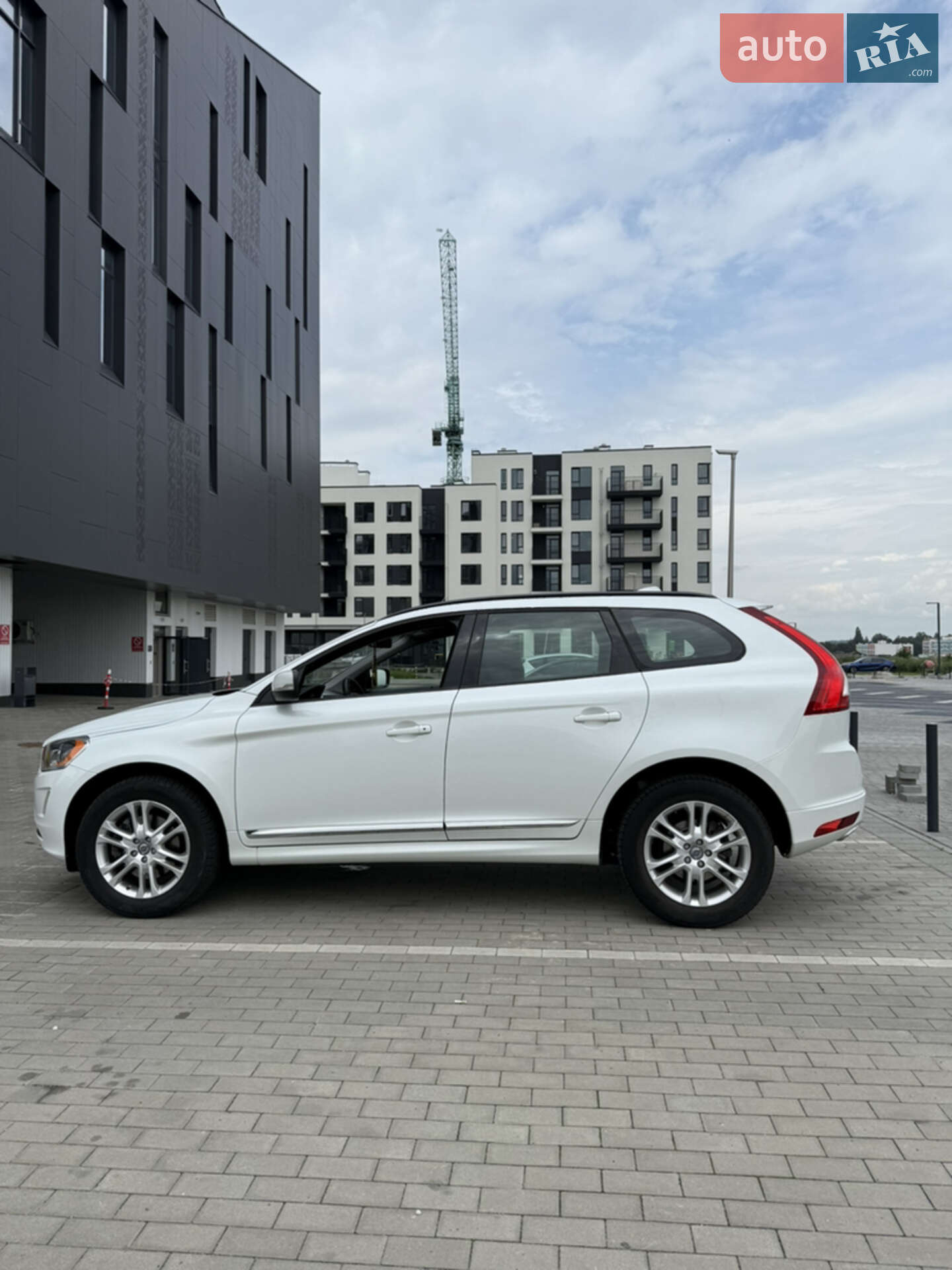 Volvo Xc60 2014 VIN YV4612RJ7F2697272 фото оголошення 3 з 31