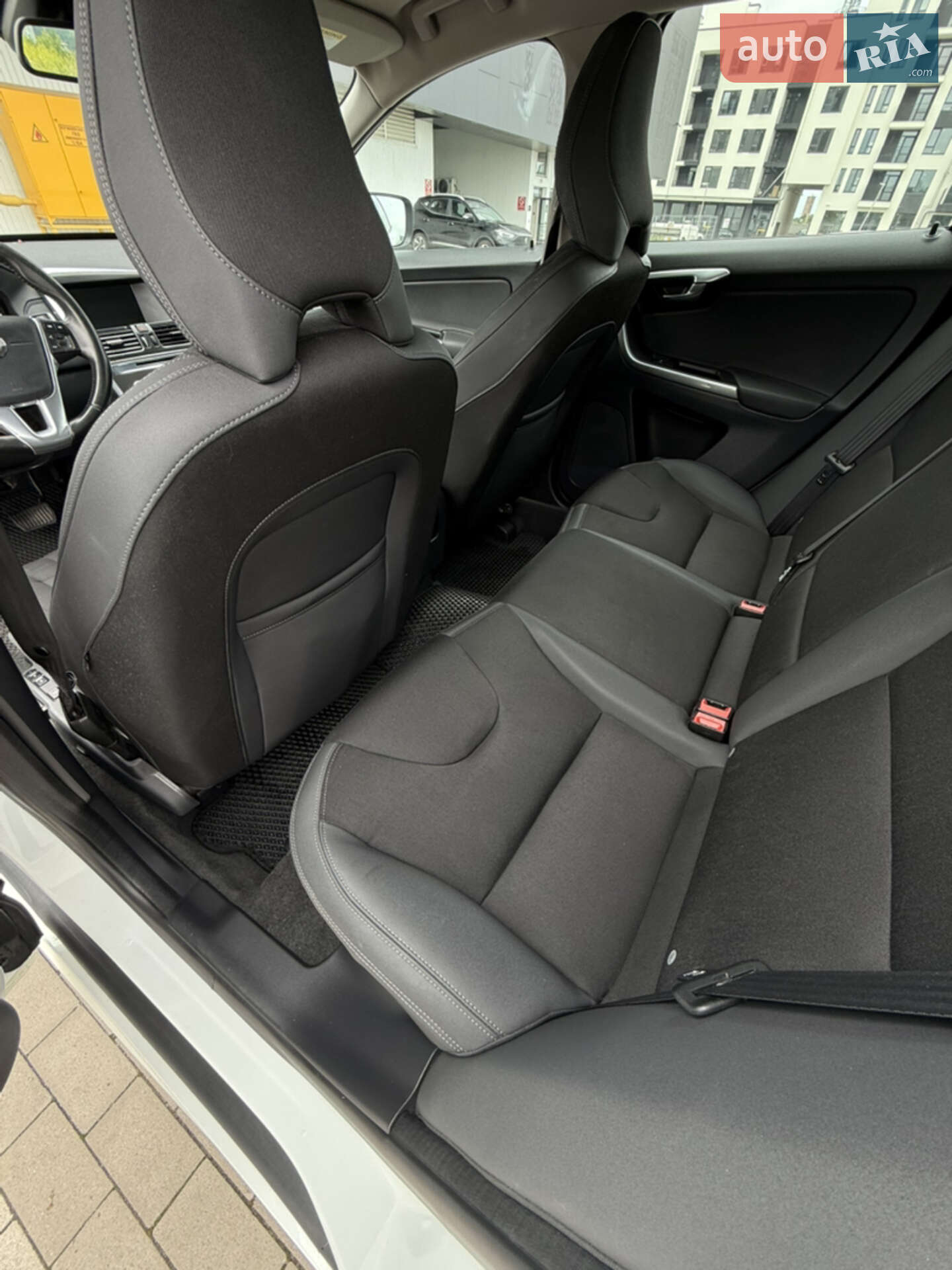 Volvo Xc60 2014 VIN YV4612RJ7F2697272 фото оголошення 18 з 31