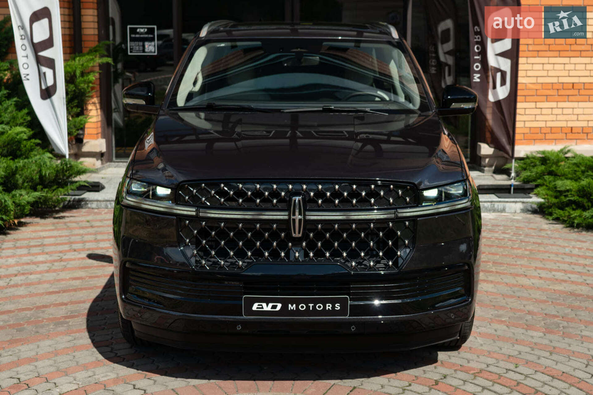 Lincoln Navigator 2025 VIN 5LMJJ3TG6SEL07134 фото оголошення 26 з 60