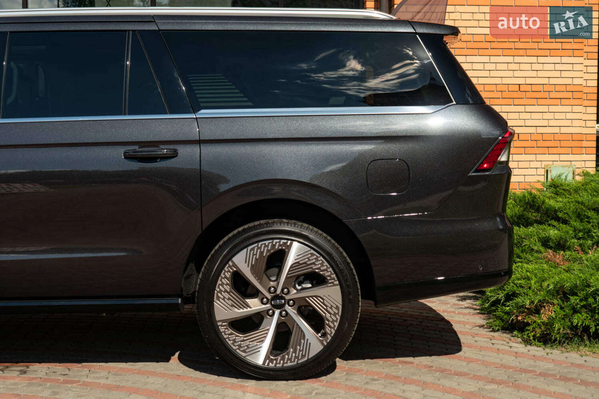 Lincoln Navigator 2025 VIN 5LMJJ3TG6SEL07134 фото оголошення 8 з 60