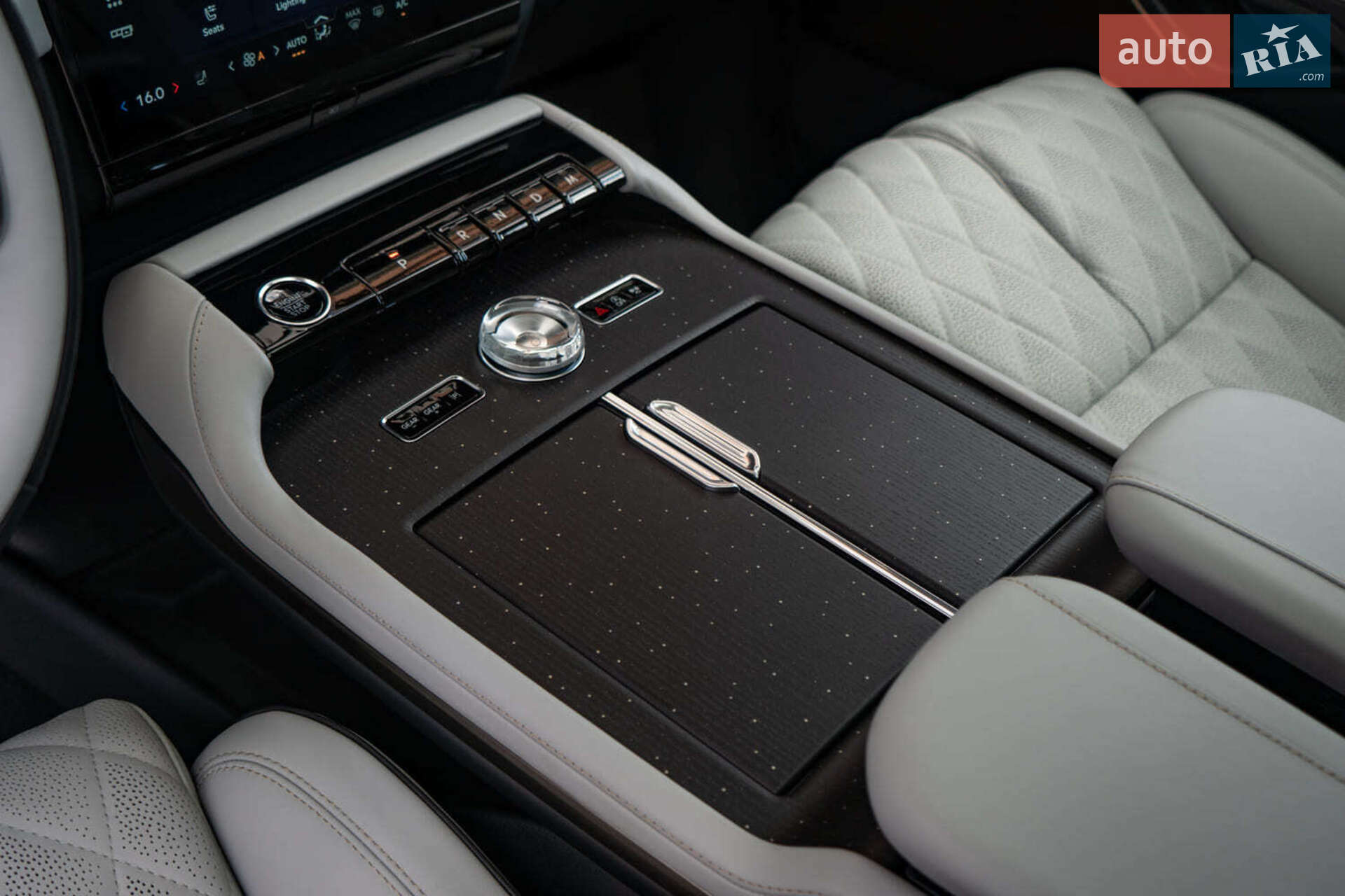 Lincoln Navigator 2025 VIN 5LMJJ3TG6SEL07134 фото оголошення 38 з 60