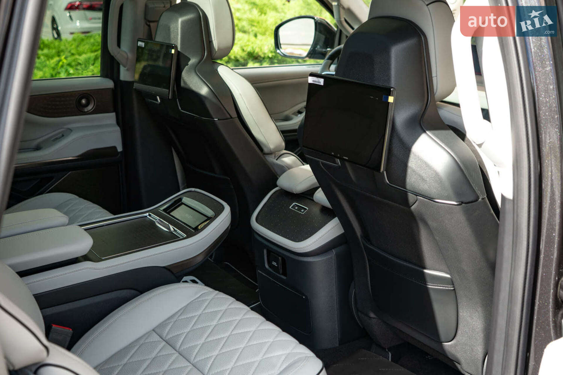 Lincoln Navigator 2025 VIN 5LMJJ3TG6SEL07134 фото оголошення 53 з 60