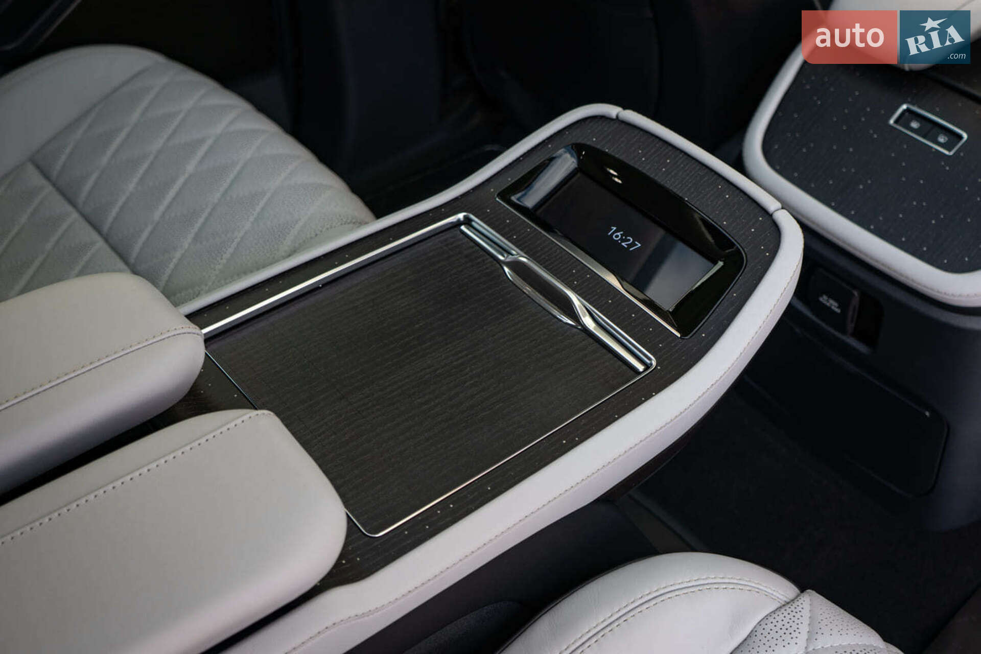 Lincoln Navigator 2025 VIN 5LMJJ3TG6SEL07134 фото оголошення 55 з 60