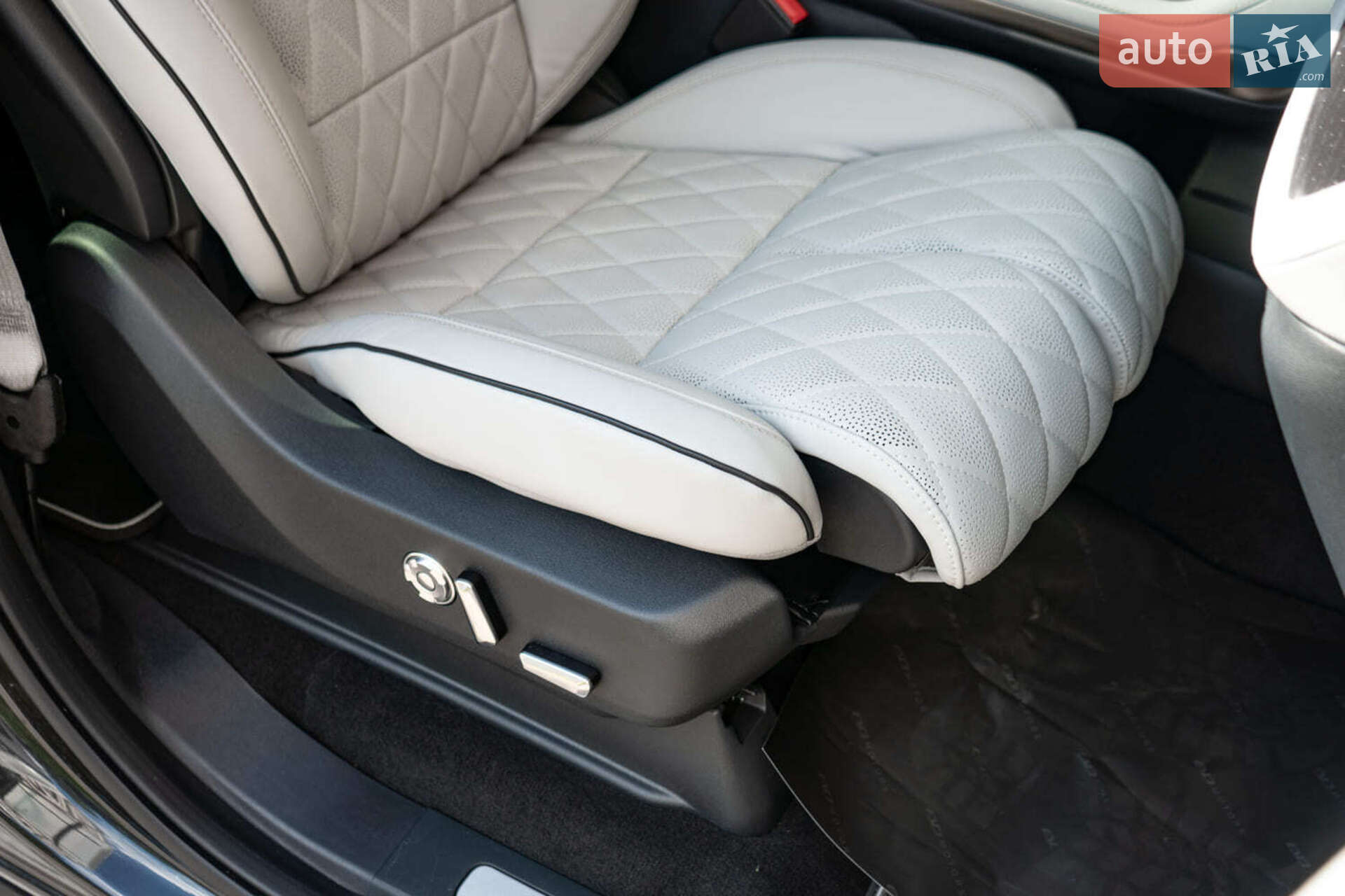 Lincoln Navigator 2025 VIN 5LMJJ3TG6SEL07134 фото оголошення 45 з 60