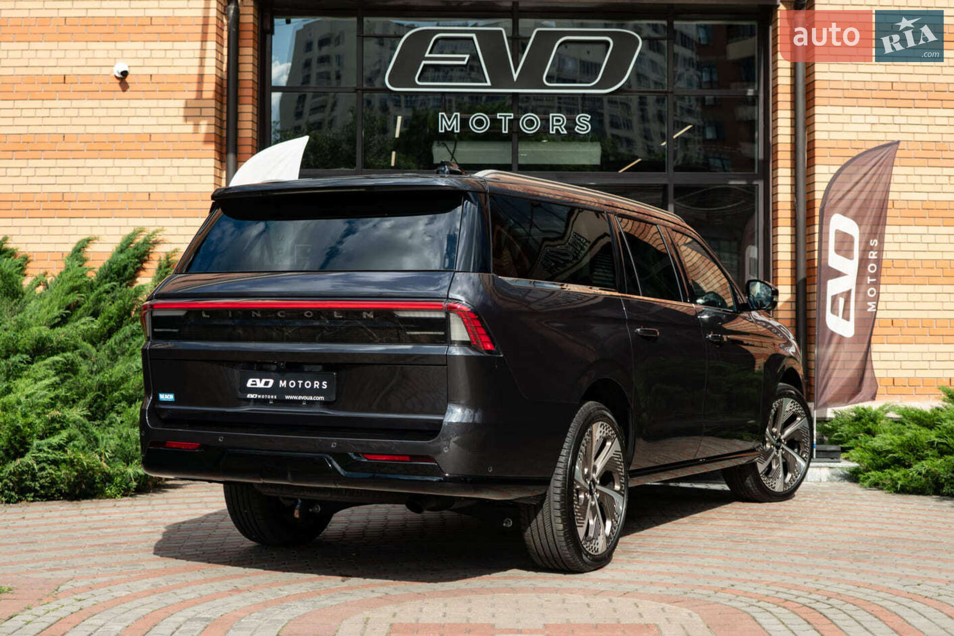 Lincoln Navigator 2025 VIN 5LMJJ3TG6SEL07134 фото оголошення 15 з 60
