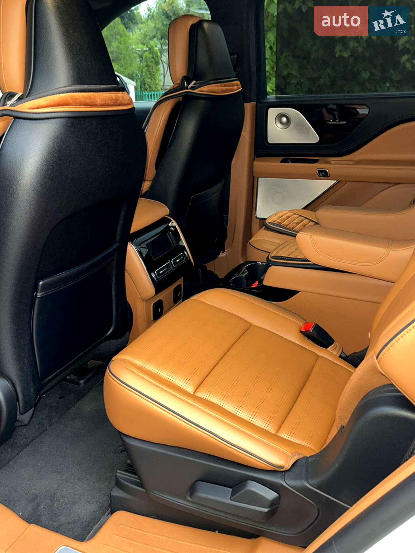 Lincoln Aviator 2023 VIN 5LM5J9XCXPGL05782 фото оголошення 16 з 40