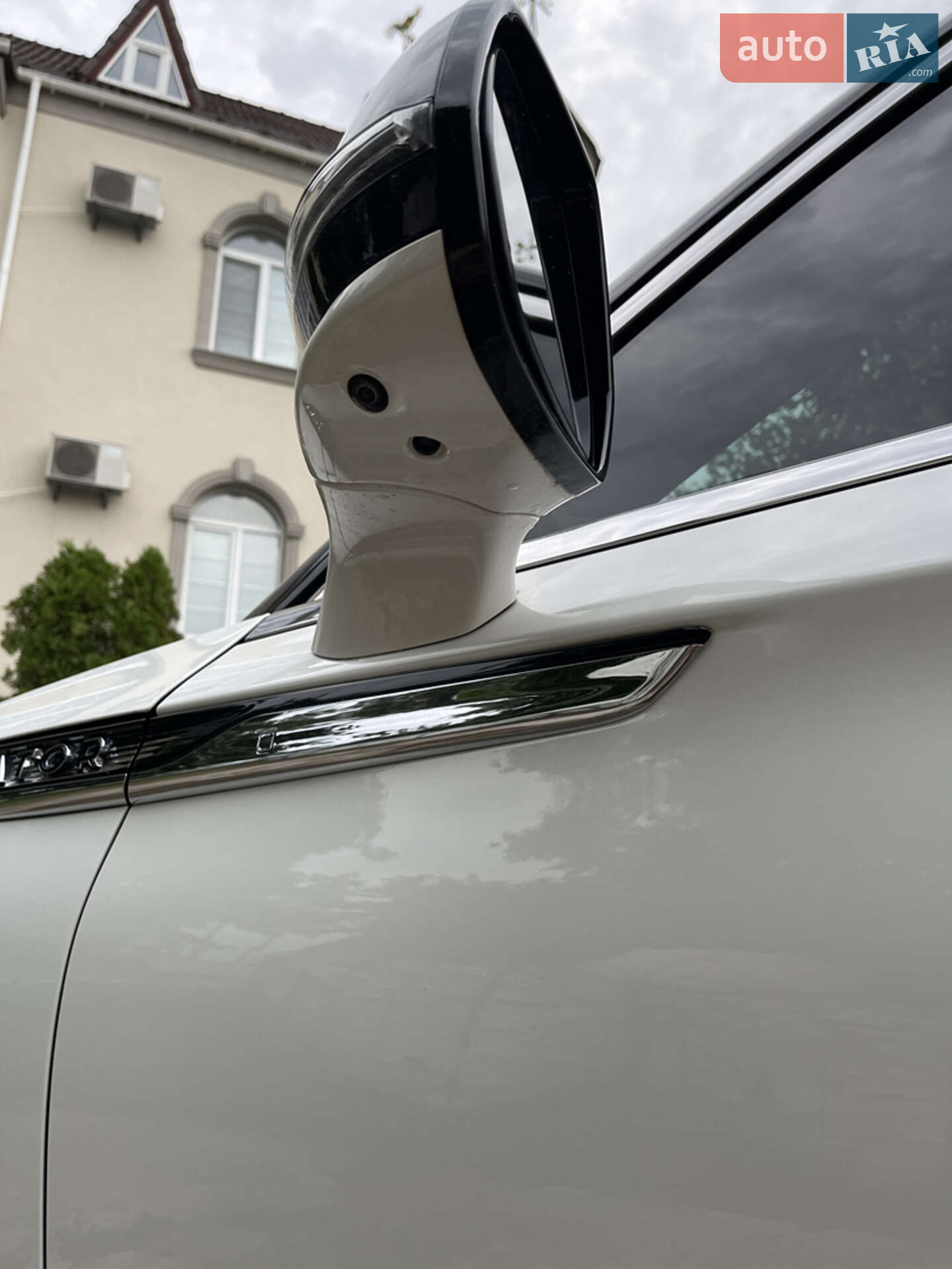 Lincoln Aviator 2023 VIN 5LM5J9XCXPGL05782 фото оголошення 33 з 40