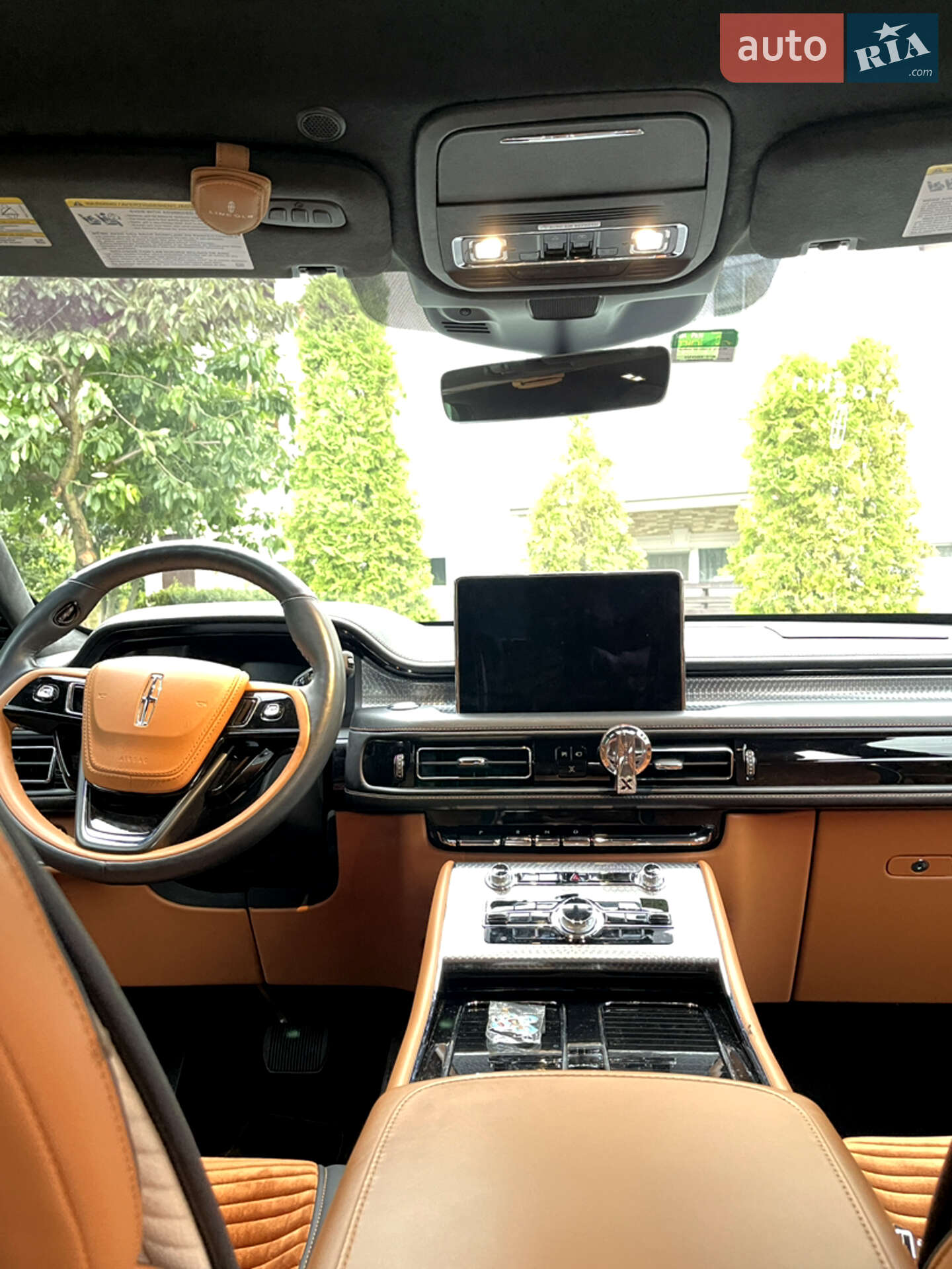 Lincoln Aviator 2023 VIN 5LM5J9XCXPGL05782 фото оголошення 39 з 40