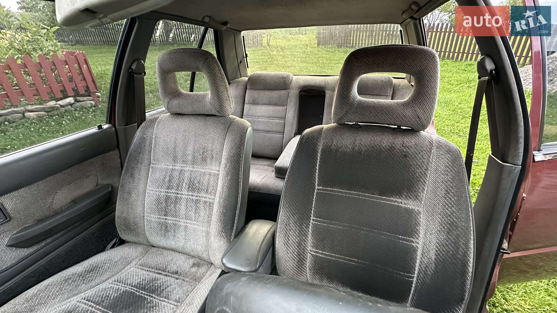 Mitsubishi Lancer 1988 VIN JMBSNC12AJU454756 фото оголошення 9 з 14