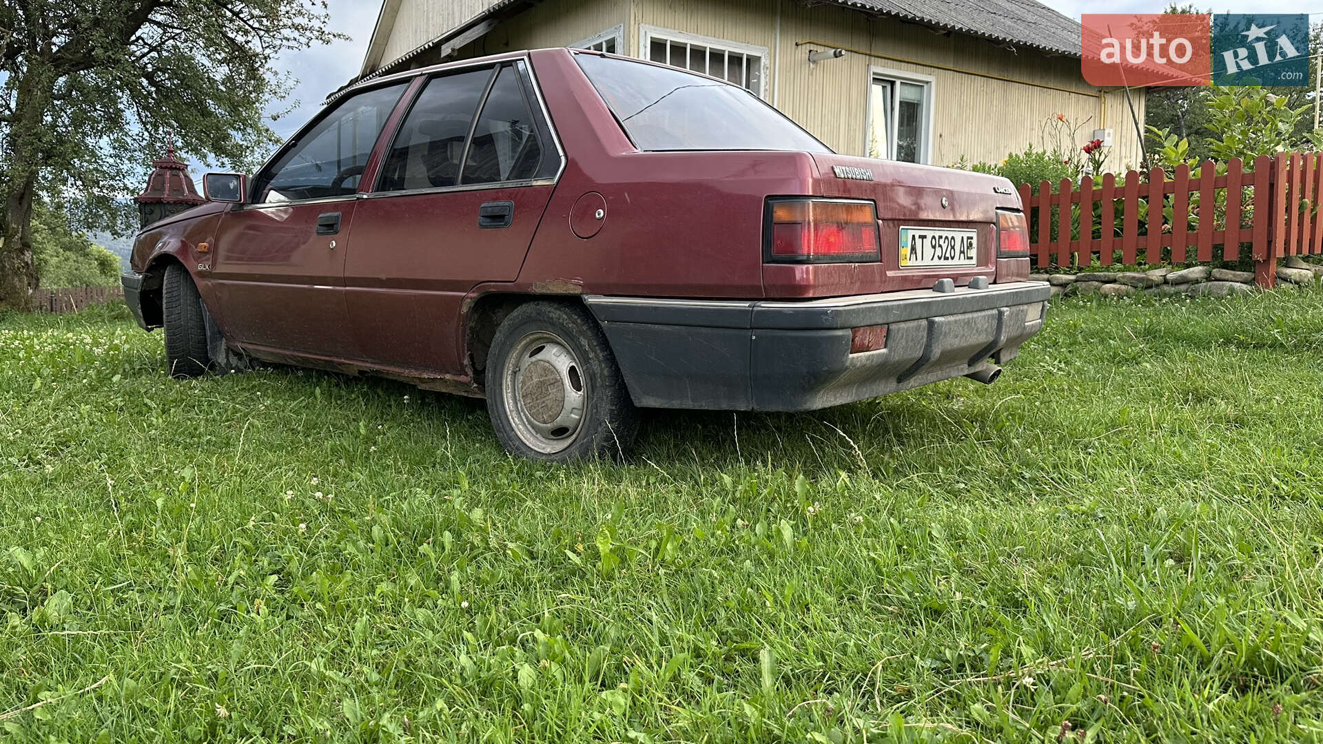 Mitsubishi Lancer 1988 VIN JMBSNC12AJU454756 фото оголошення 11 з 14