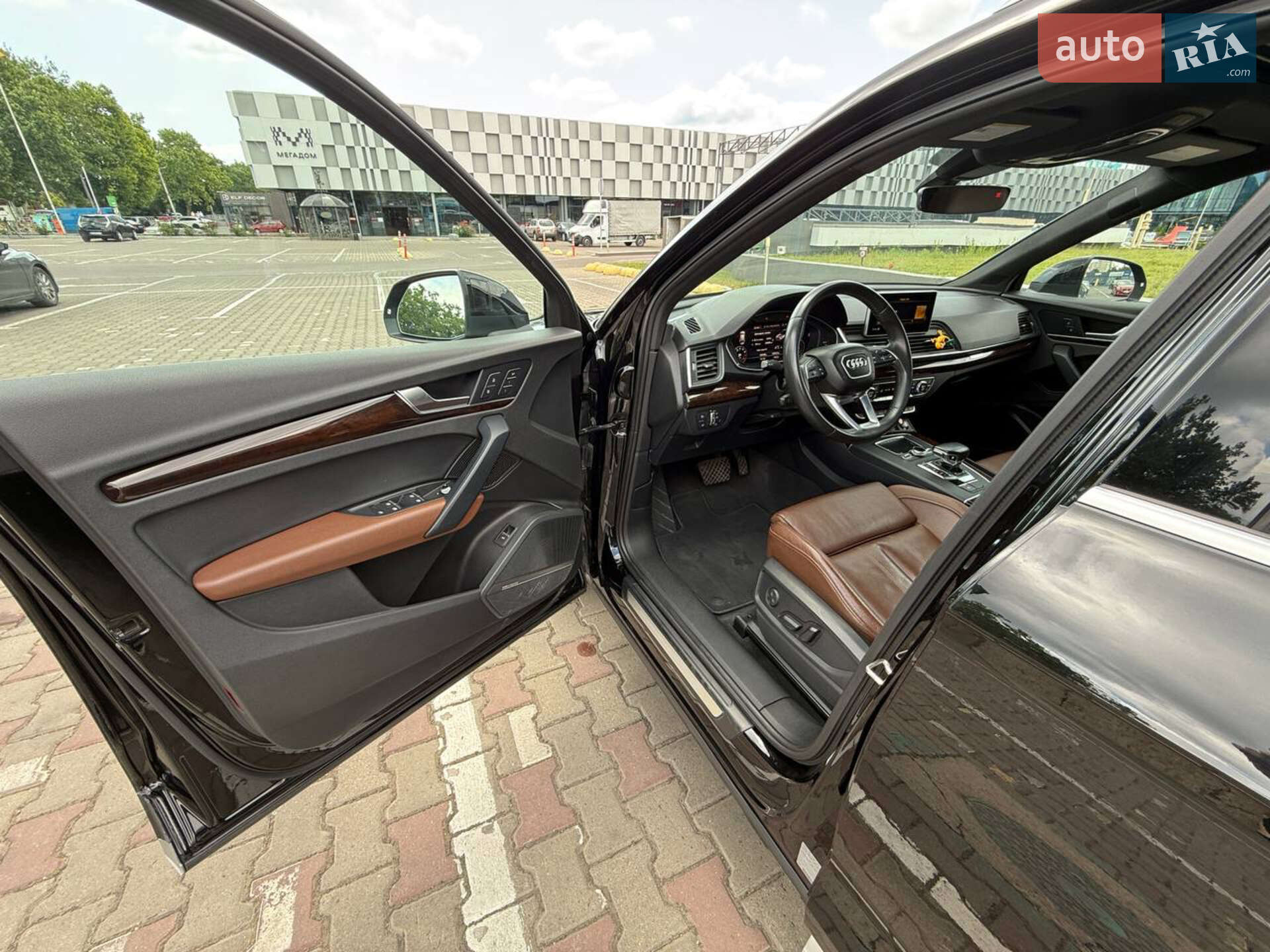 Audi Q5 2018 VIN WA1BNAFY2J2209365 фото оголошення 8 з 17
