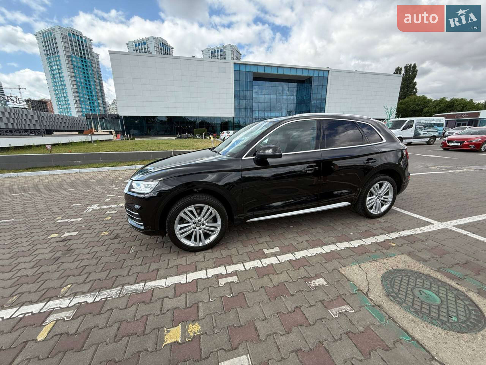 Audi Q5 2018 VIN WA1BNAFY2J2209365 фото оголошення 15 з 17