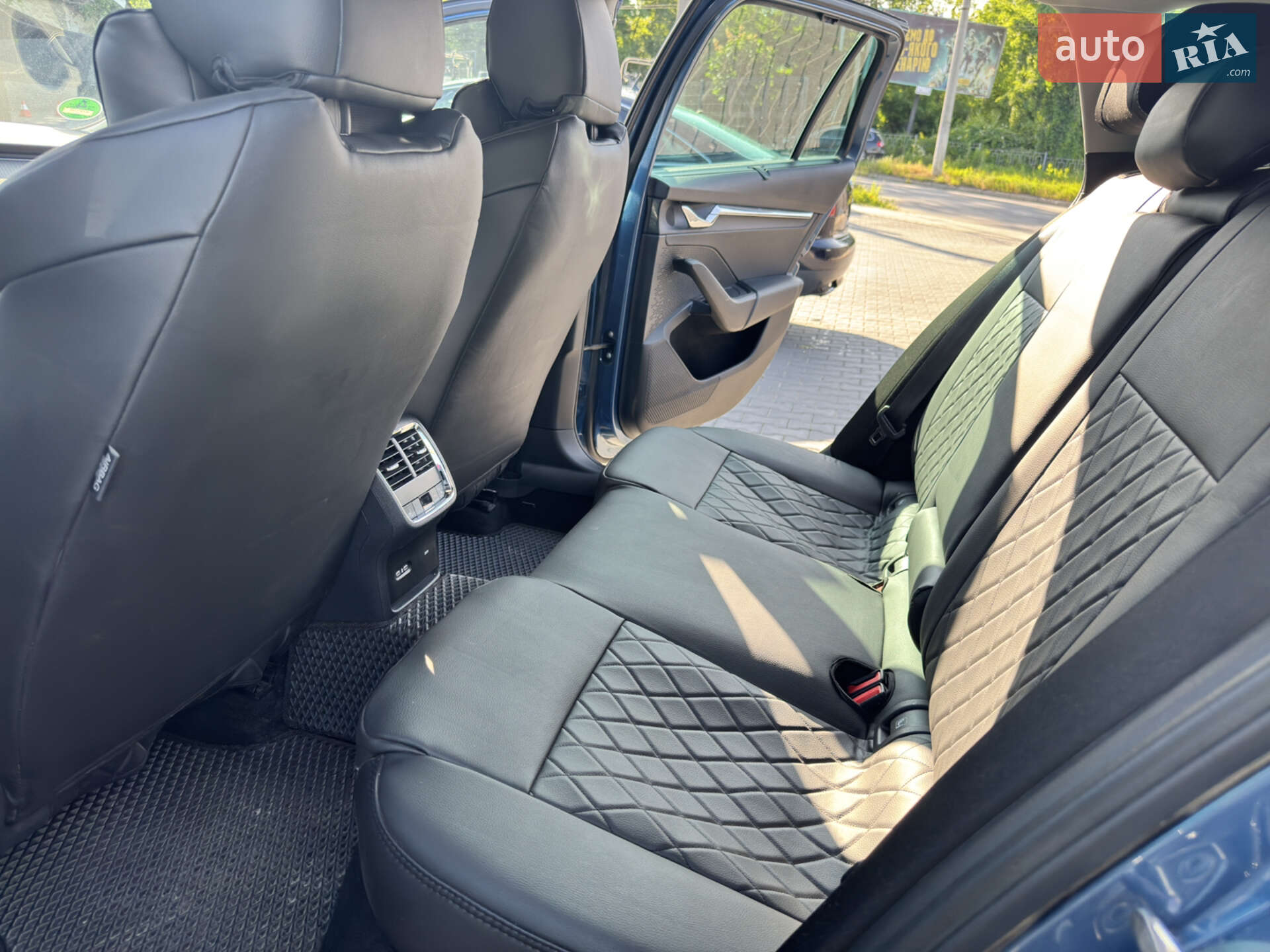 Skoda Octavia 2020 VIN TMBJJ9NX1LY020906 фото оголошення 24 з 35