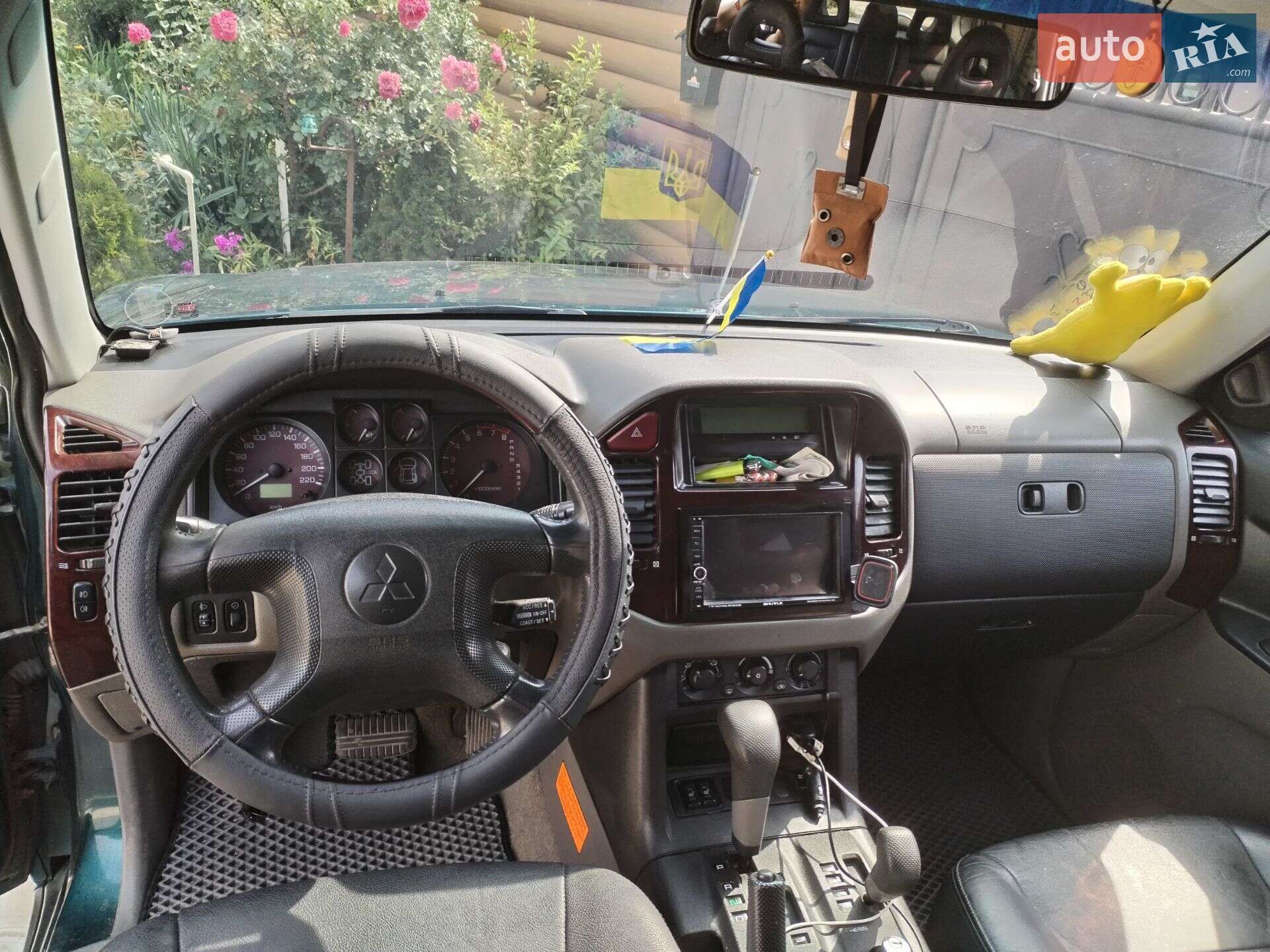 Mitsubishi Pajero 2000 VIN JMBLYV75W1J001580 фото оголошення 3 з 15