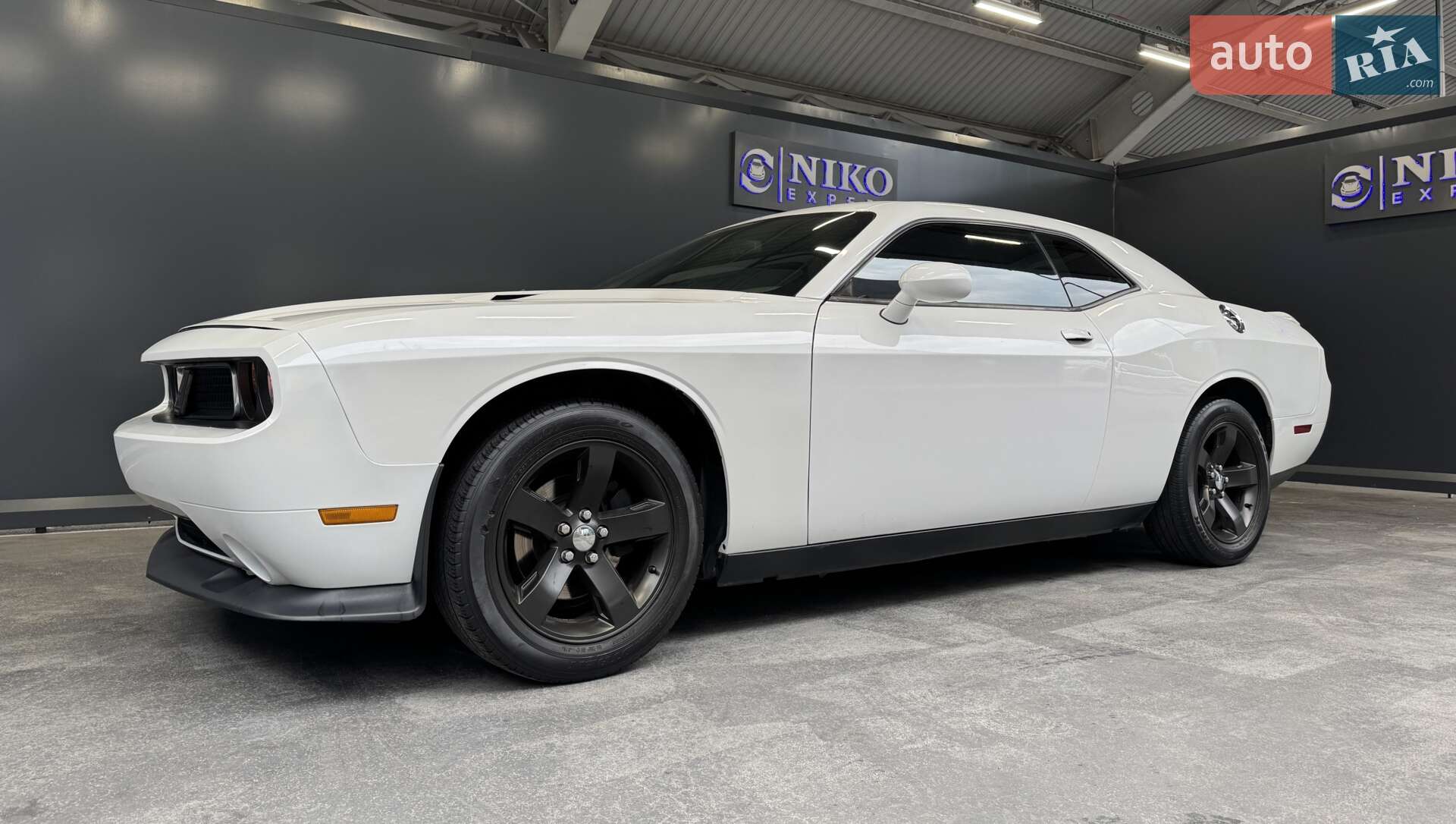 Dodge Challenger 2013 VIN 2C3CDYAG2EH177166 фото оголошення 6 з 40