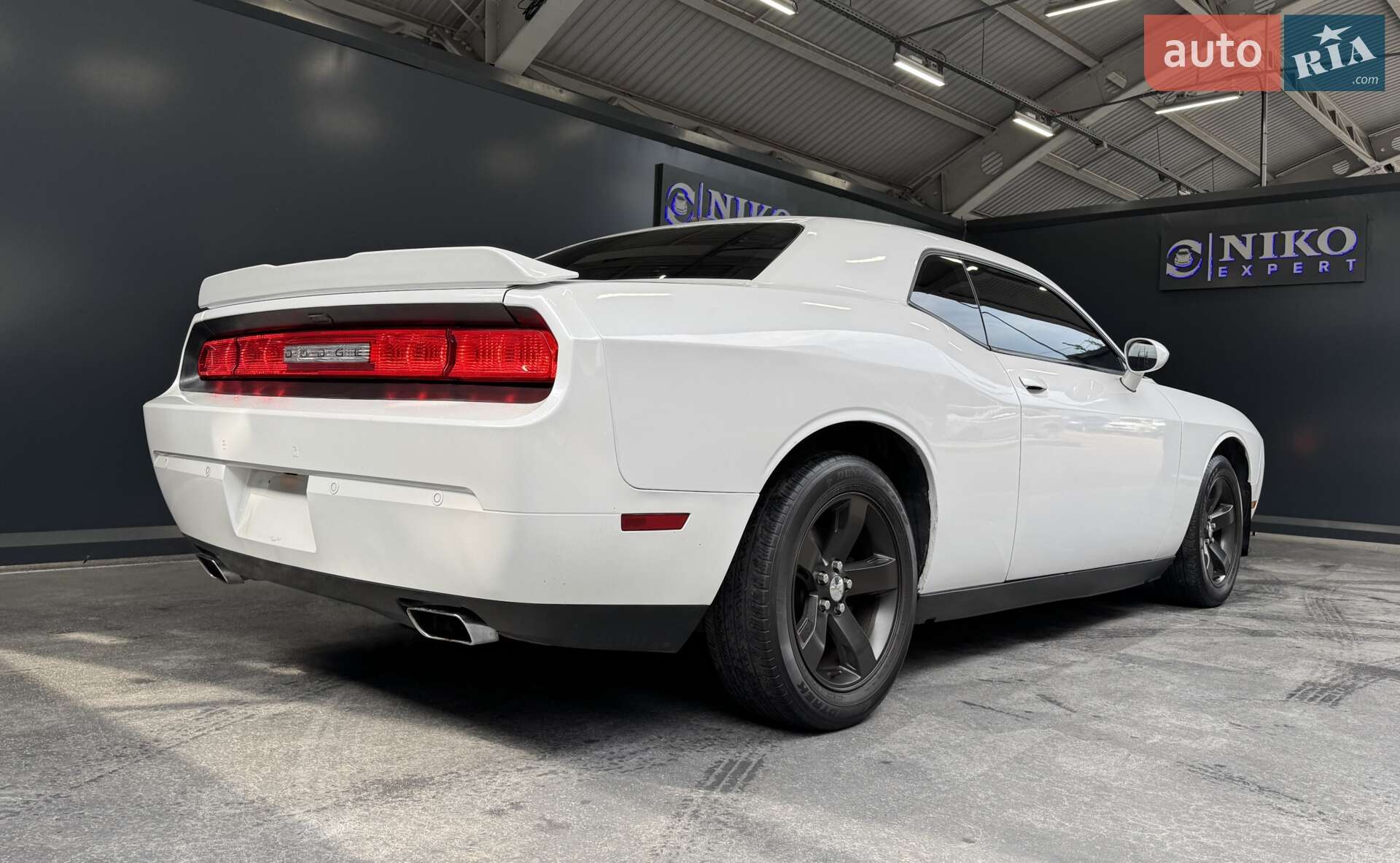 Dodge Challenger 2013 VIN 2C3CDYAG2EH177166 фото оголошення 17 з 40