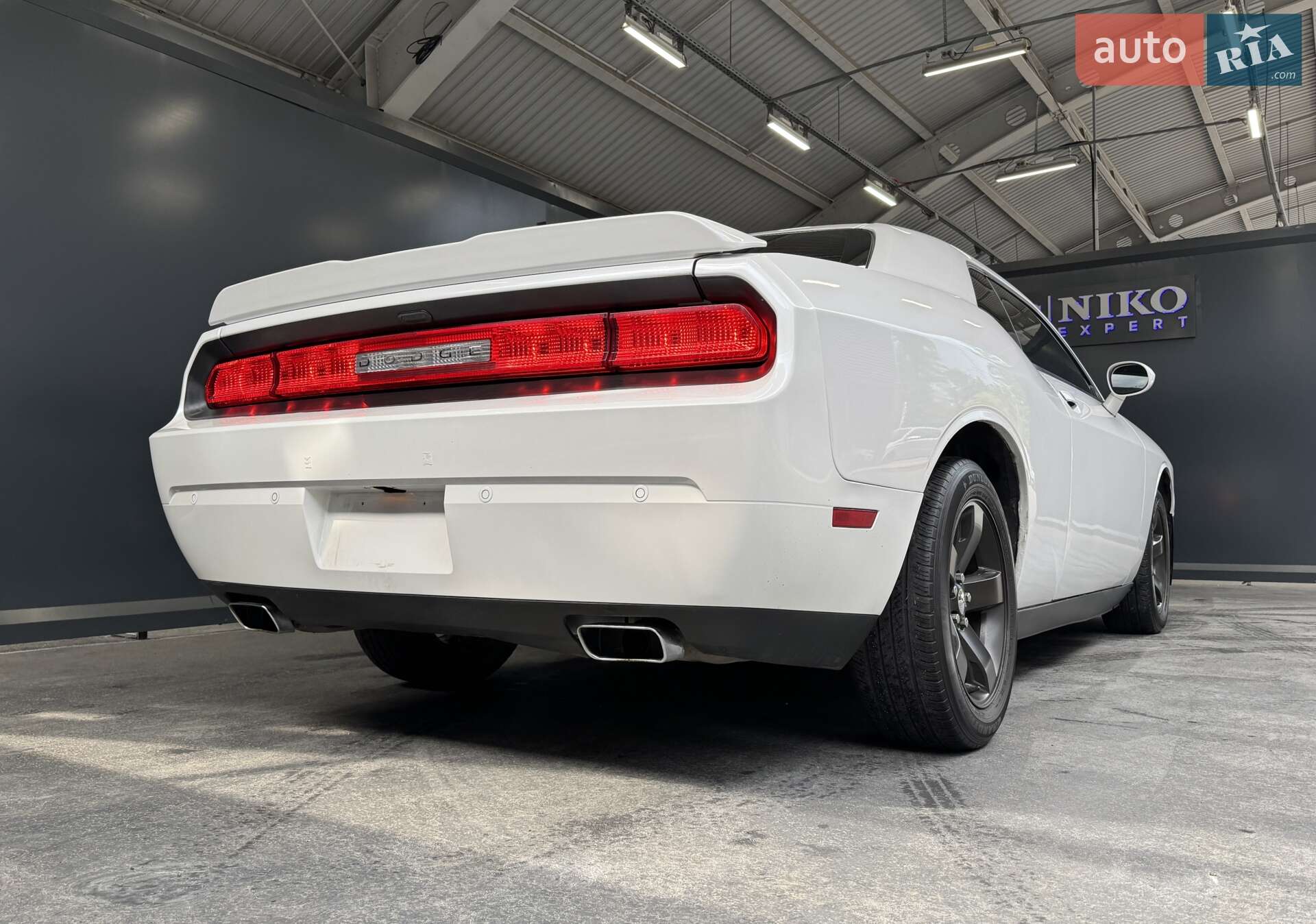 Dodge Challenger 2013 VIN 2C3CDYAG2EH177166 фото оголошення 16 з 40