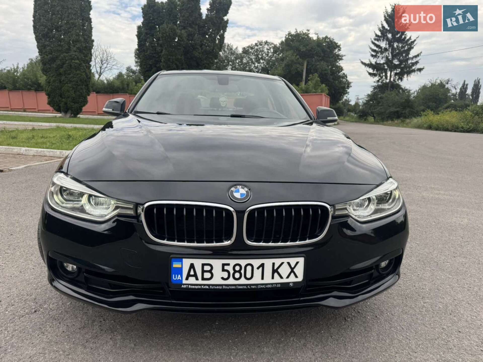 BMW 3 Series 2017 VIN WBA8B9C57JK886345 фото оголошення 2 з 17