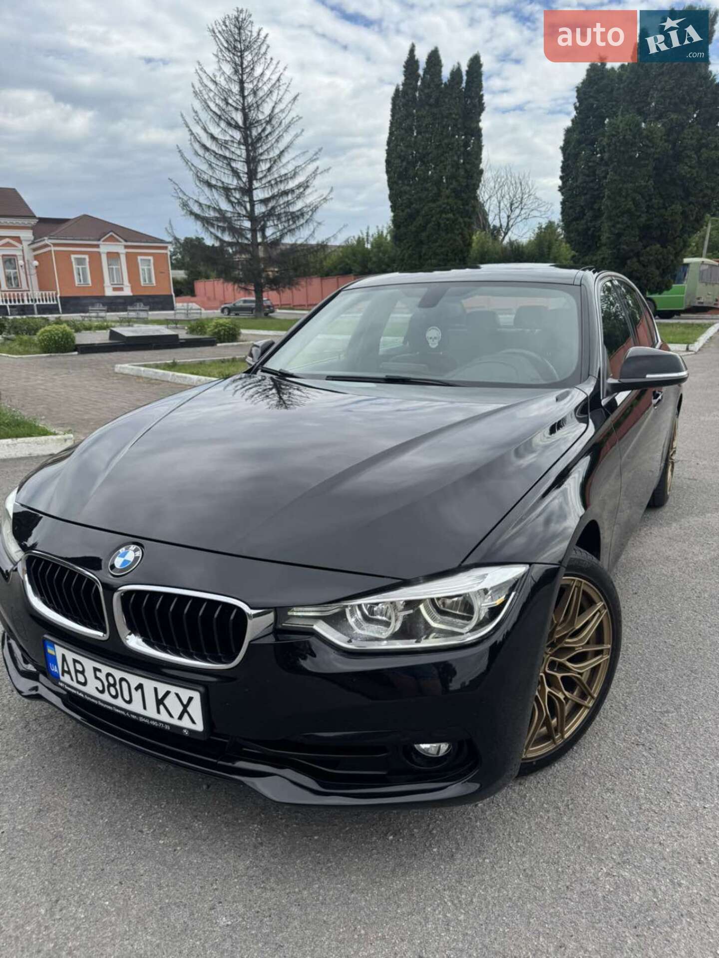 BMW 3 Series 2017 VIN WBA8B9C57JK886345 фото оголошення 7 з 17