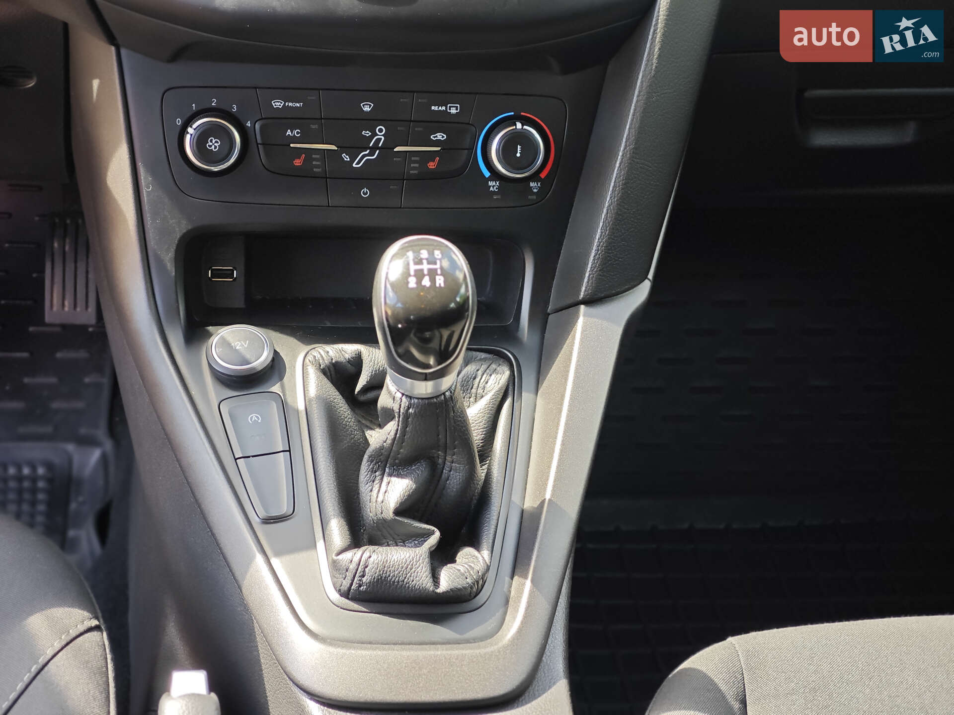 Ford Focus 2015 VIN WF05XXGCC5FL43732 фото оголошення 25 з 32