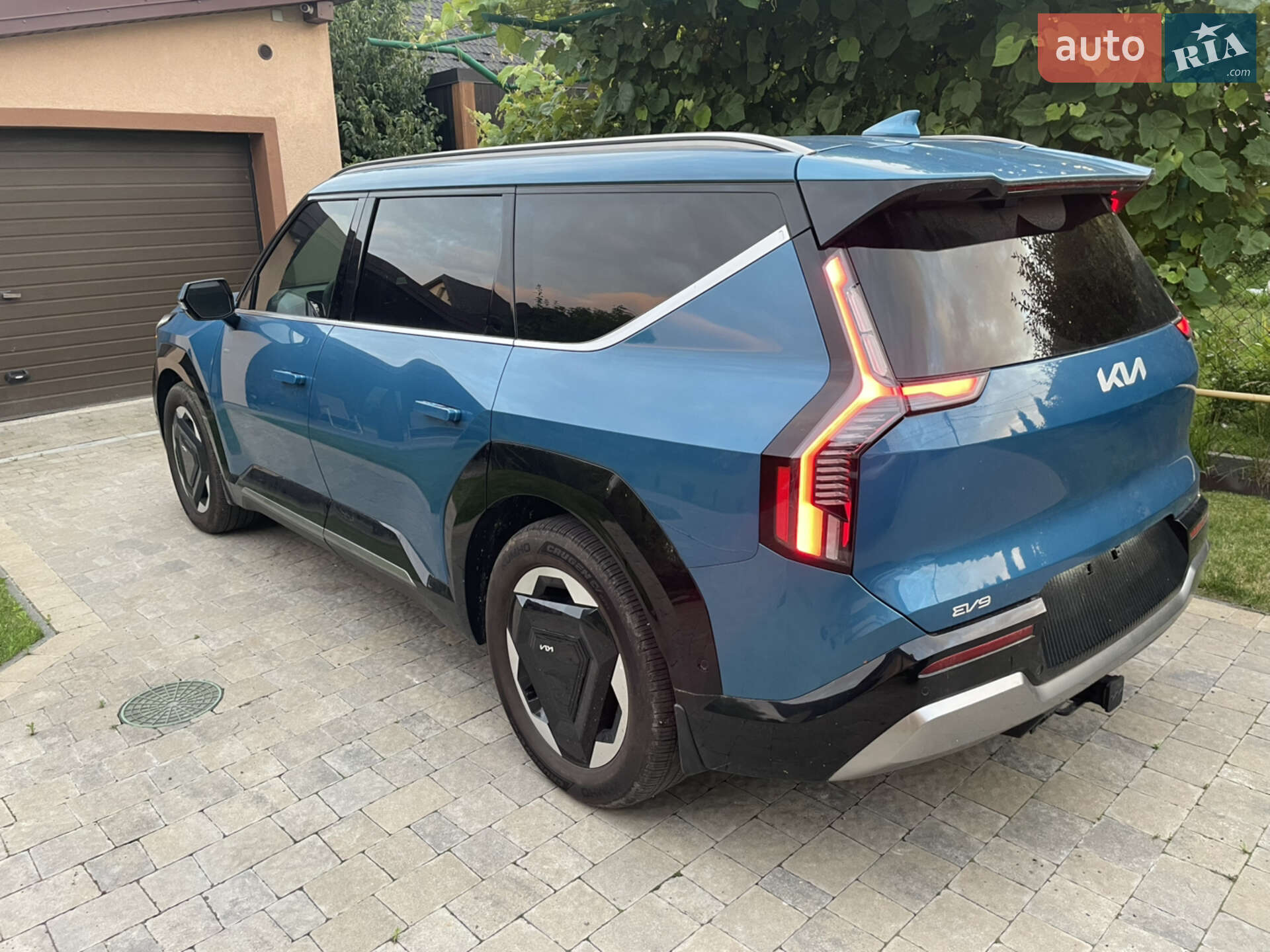 Kia EV9 2023 VIN KNDADFS54R6034361 фото оголошення 8 з 39