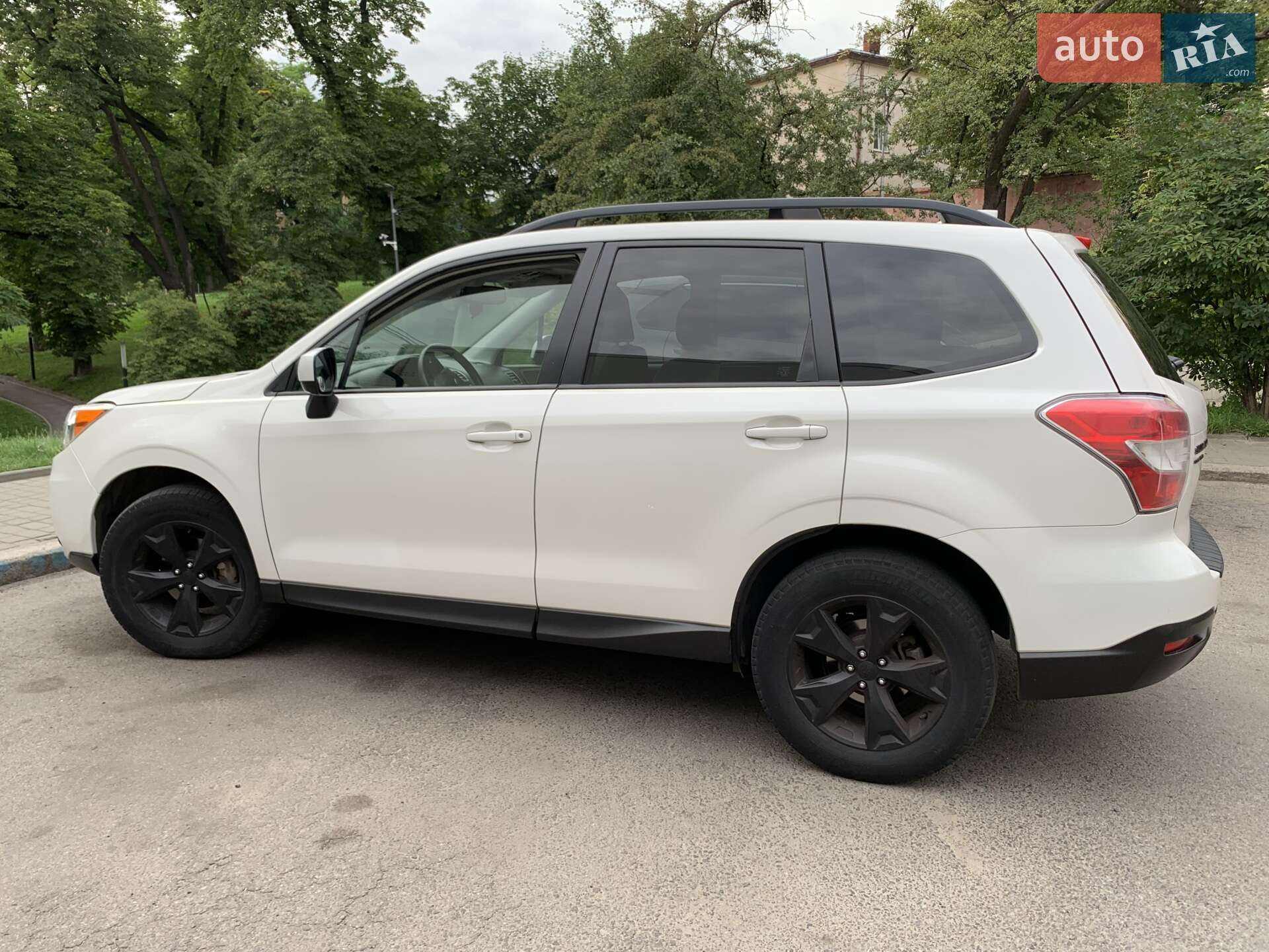 Subaru Forester 2015 VIN JF2SJAFC3GH457752 фото оголошення 2 з 8