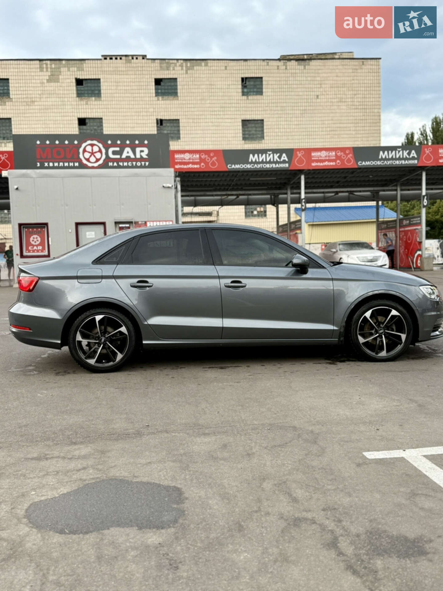 Audi A3 2016 VIN WAUZZZ8V4G1107846 фото оголошення 4 з 10