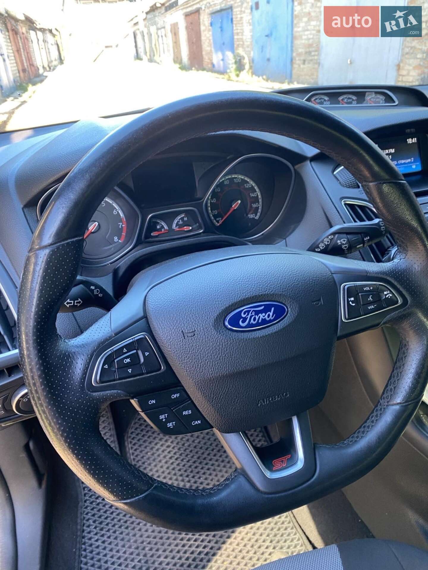 Ford Focus 2017 VIN 1FADP3L99HL292286 фото оголошення 11 з 20