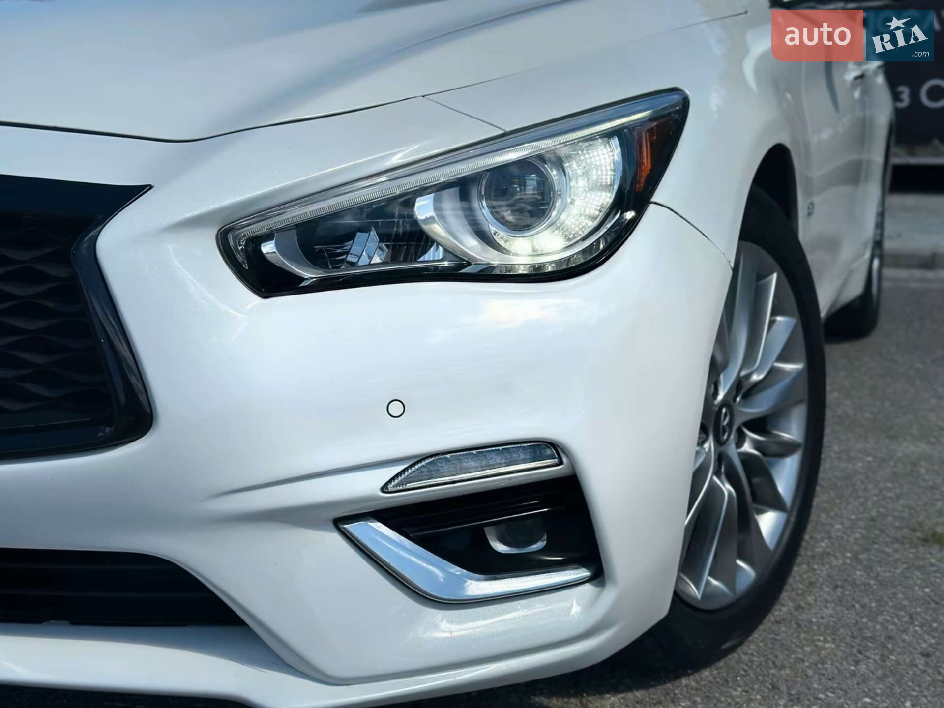 Infiniti Q50 2018 VIN JN1EV7AR8KM554429 фото оголошення 4 з 16