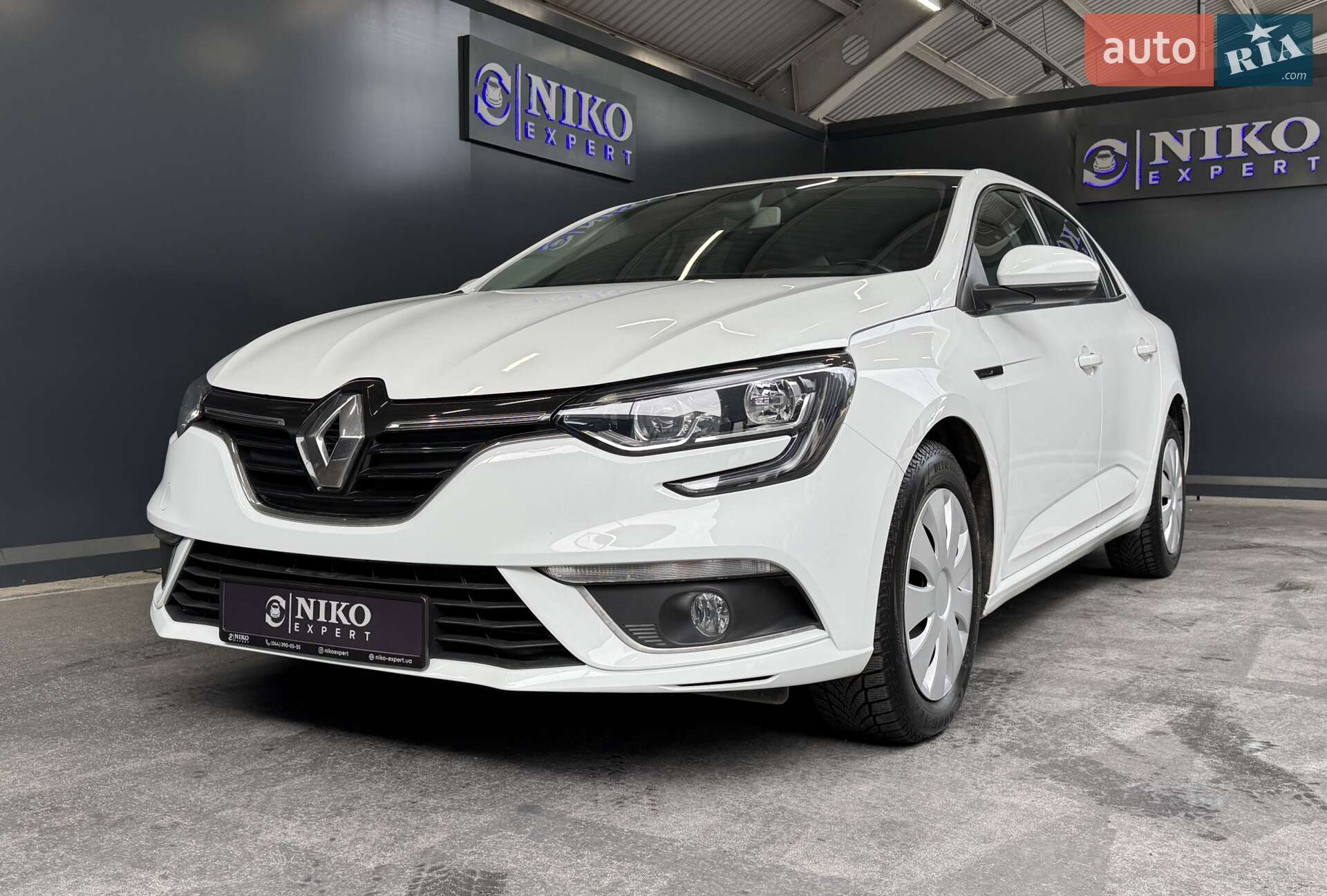 Renault Megane 2018 VIN VF1RFB00861178337 фото оголошення 2 з 41