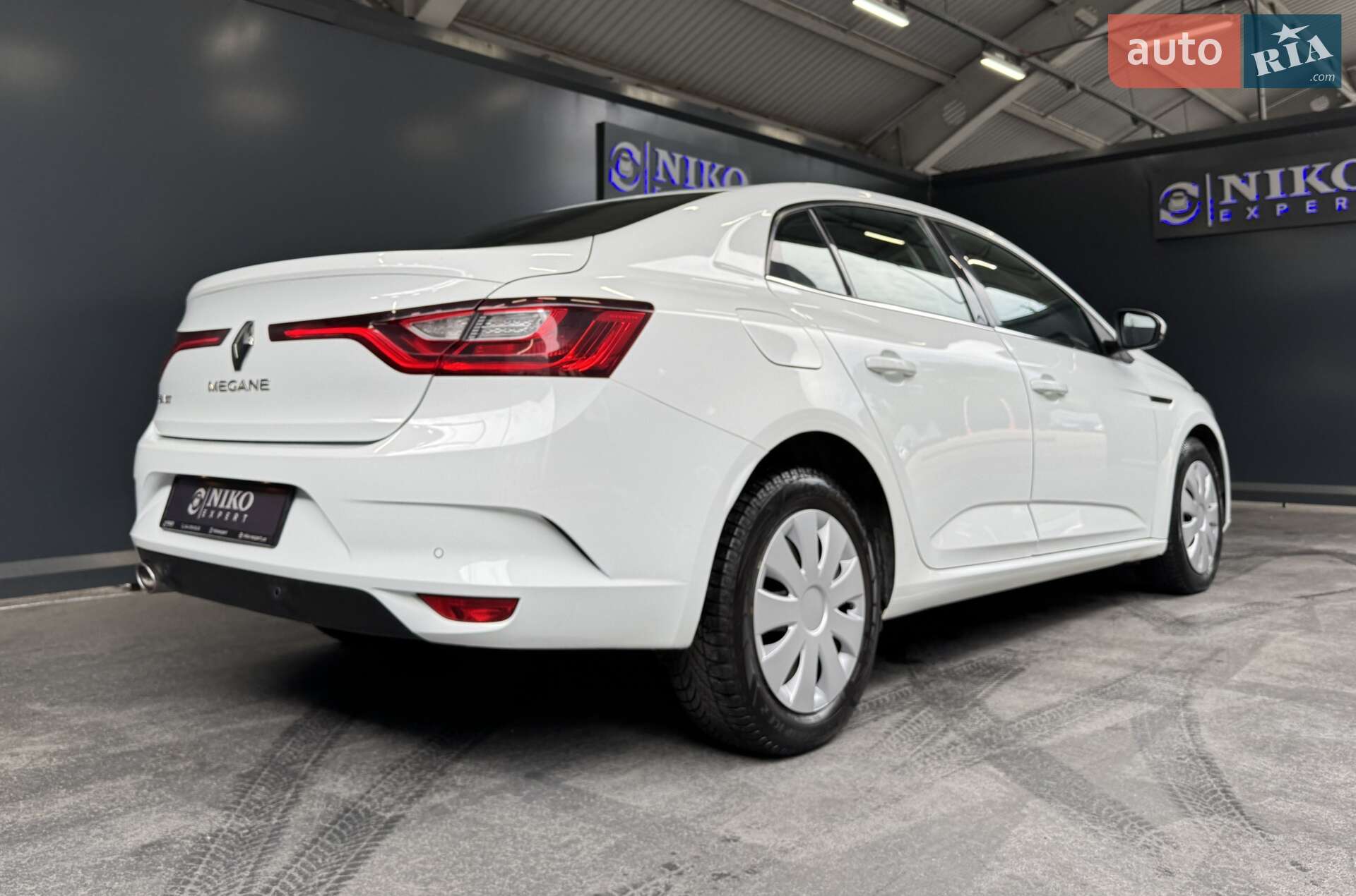Renault Megane 2018 VIN VF1RFB00861178337 фото оголошення 15 з 41