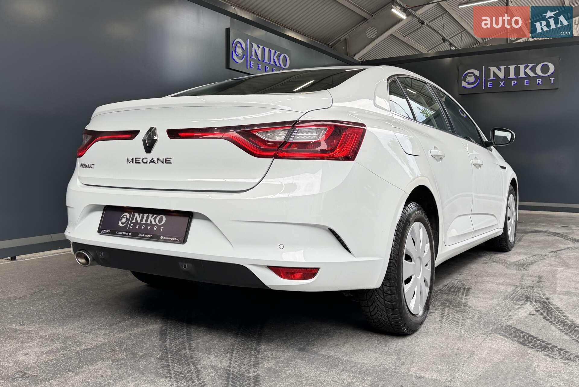Renault Megane 2018 VIN VF1RFB00861178337 фото оголошення 13 з 41