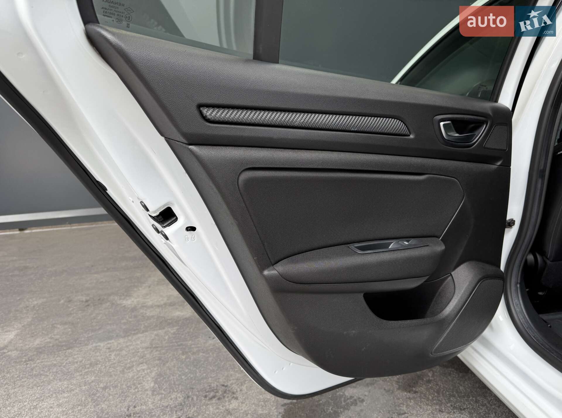Renault Megane 2018 VIN VF1RFB00861178337 фото оголошення 39 з 41